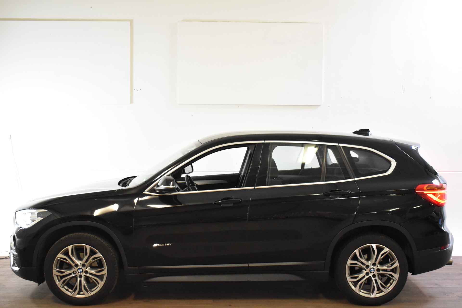 BMW X1 sDrive18i CENTENNIAL EXECUTIVE NAVI/CC/STOELVERW. - 6/25