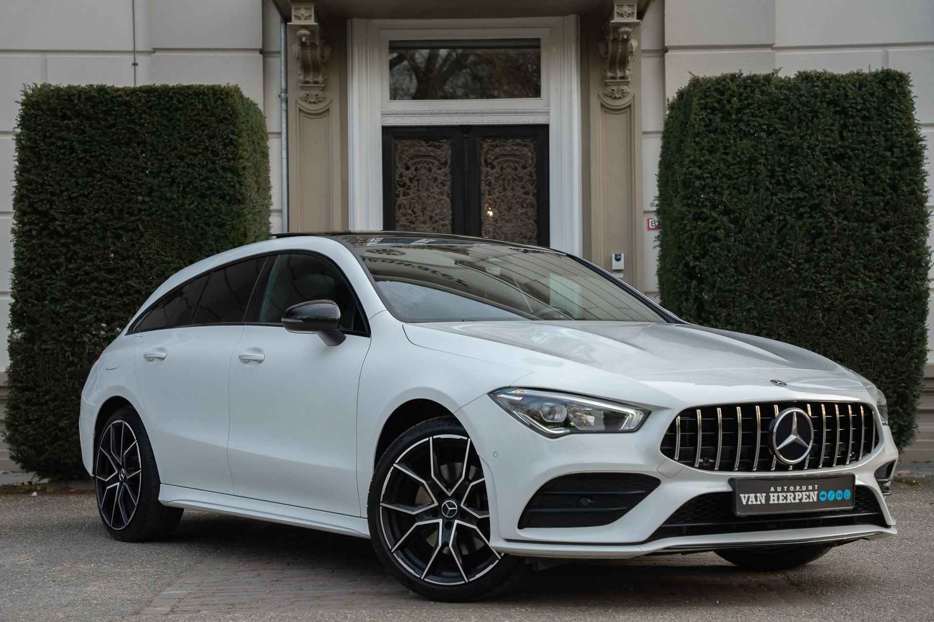 Mercedes-Benz CLA-klasse Shooting Brake 250 e AMG TTREKHAAK | PANO | AMBIENT | CAMERA | CARPLAY - 6/63