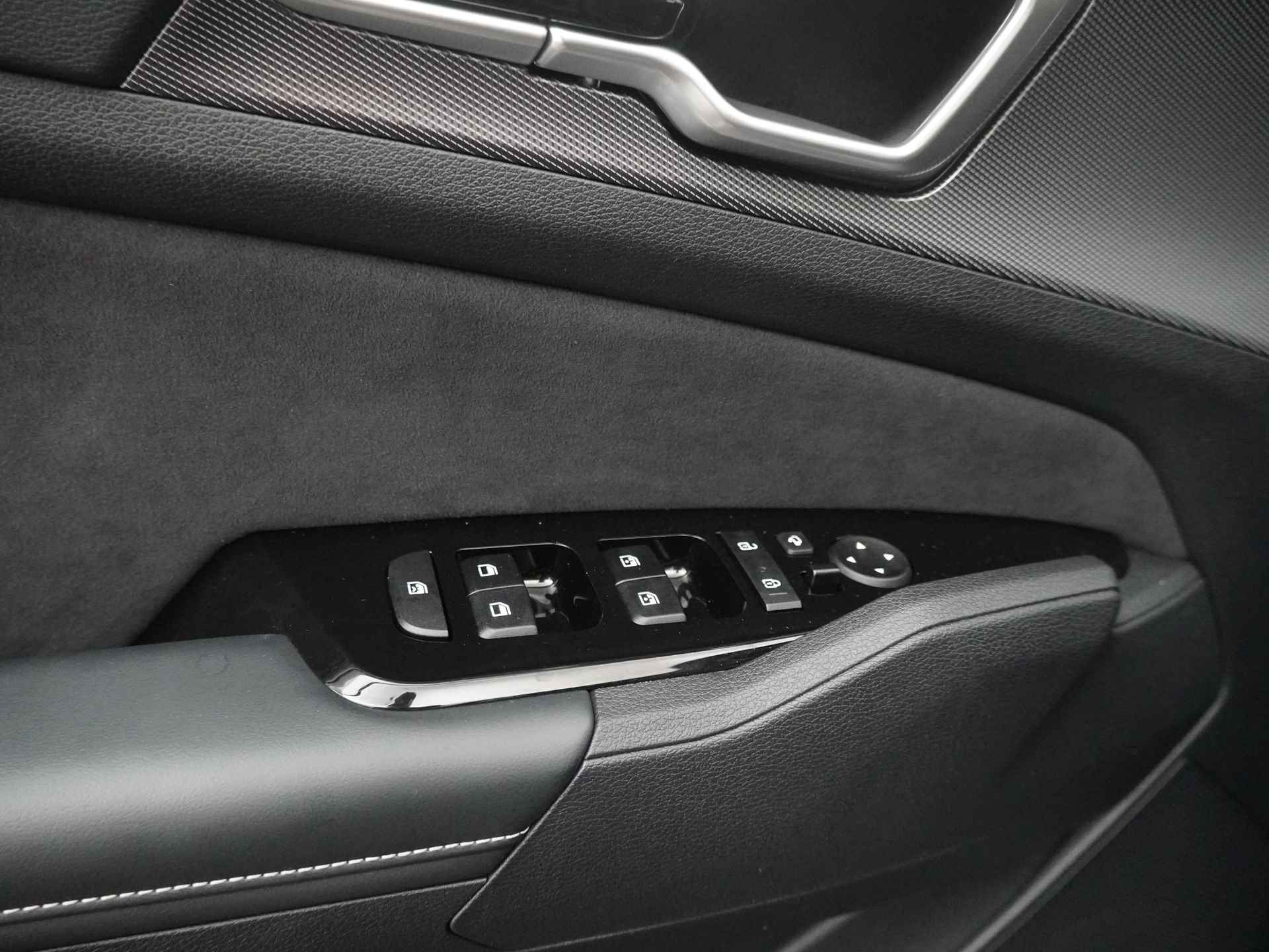 Kia Sportage 1.6 T-GDi Hybrid GT-Line - Adaptief Cruise Control - Navigatie - Climate Control - Apple/Android Carplay - Schuif/Kanteldak - Pano - Fabrieksgarantie Tot 2030 - 18/46