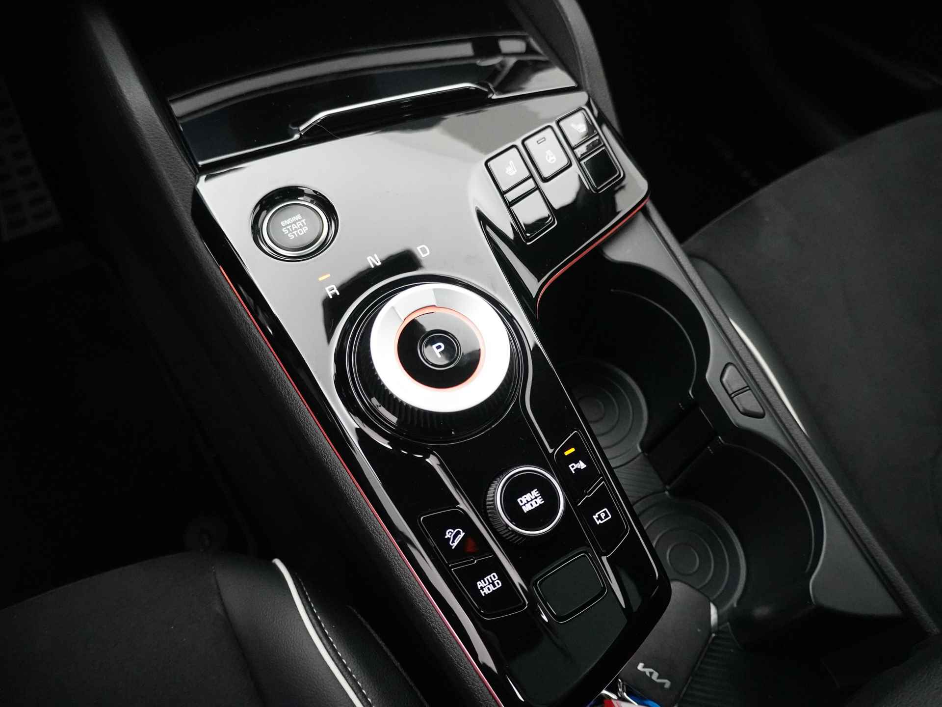 Kia Sportage 1.6 T-GDi Hybrid GT-Line - Adaptief Cruise Control - Navigatie - Climate Control - Apple/Android Carplay - Schuif/Kanteldak - Pano - Fabrieksgarantie Tot 2030 - 29/46