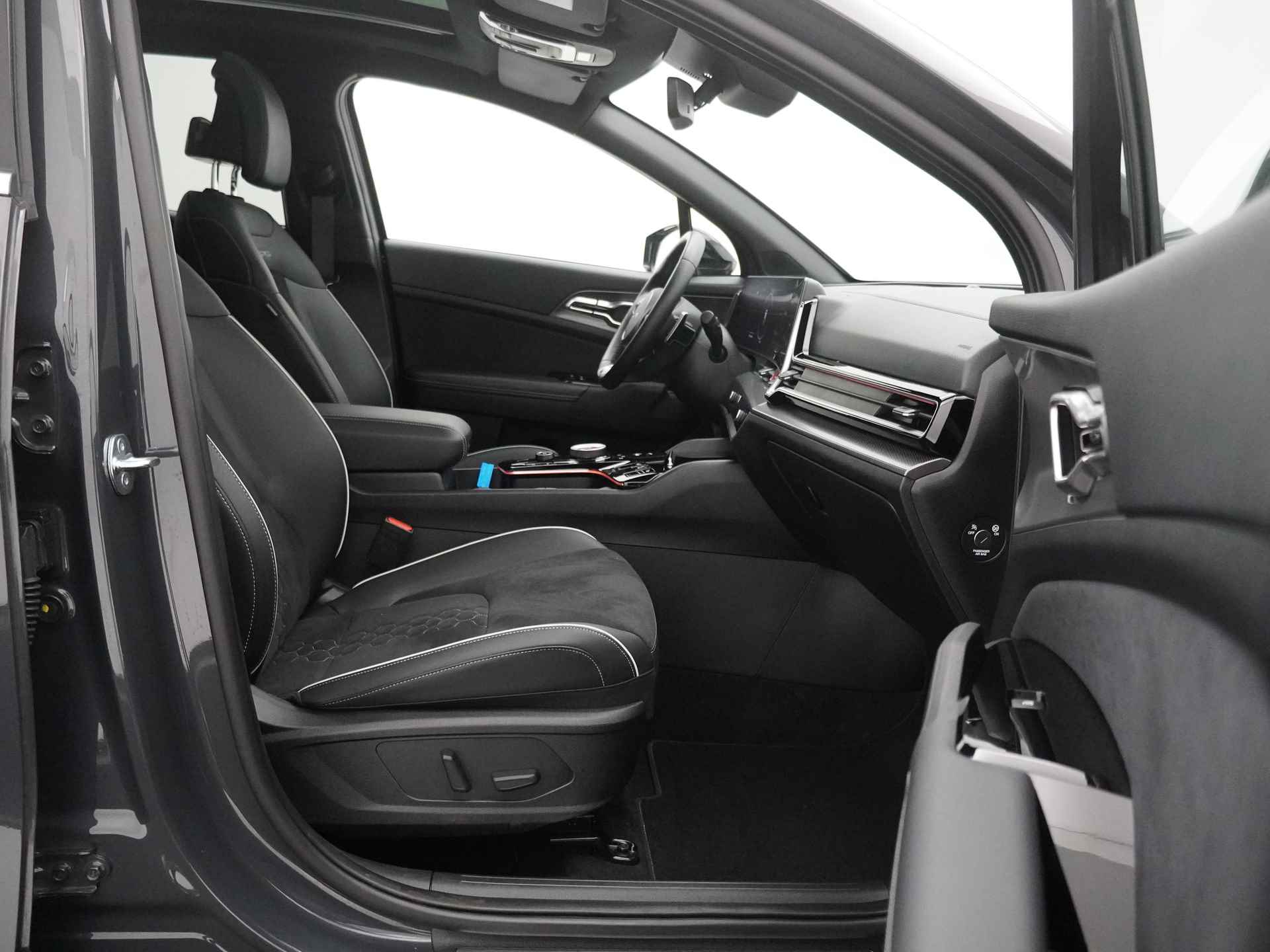 Kia Sportage 1.6 T-GDi Hybrid GT-Line - Adaptief Cruise Control - Navigatie - Climate Control - Apple/Android Carplay - Schuif/Kanteldak - Pano - Fabrieksgarantie Tot 2030 - 36/46