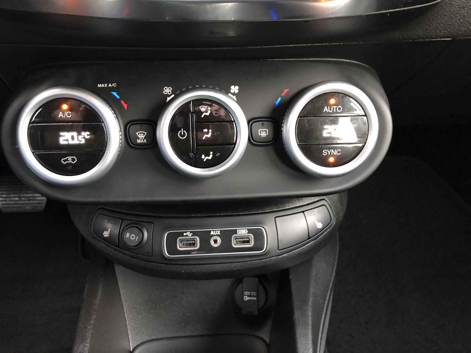 Fiat 500 X 1.4 Turbo MultiAir PopStar NAVI|CLIMATE|APPLE/ANDROID|PDC|17"|STOELVERWARMING - 22/27