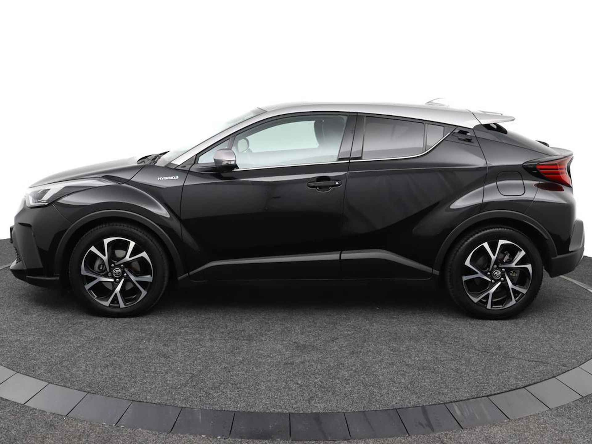 Toyota C-HR 2.0 Hybrid First Edition | Lederen bekleding | 184 PK | Apple carplay/Androidauto | JBL geluidsinstallatie | - 3/49