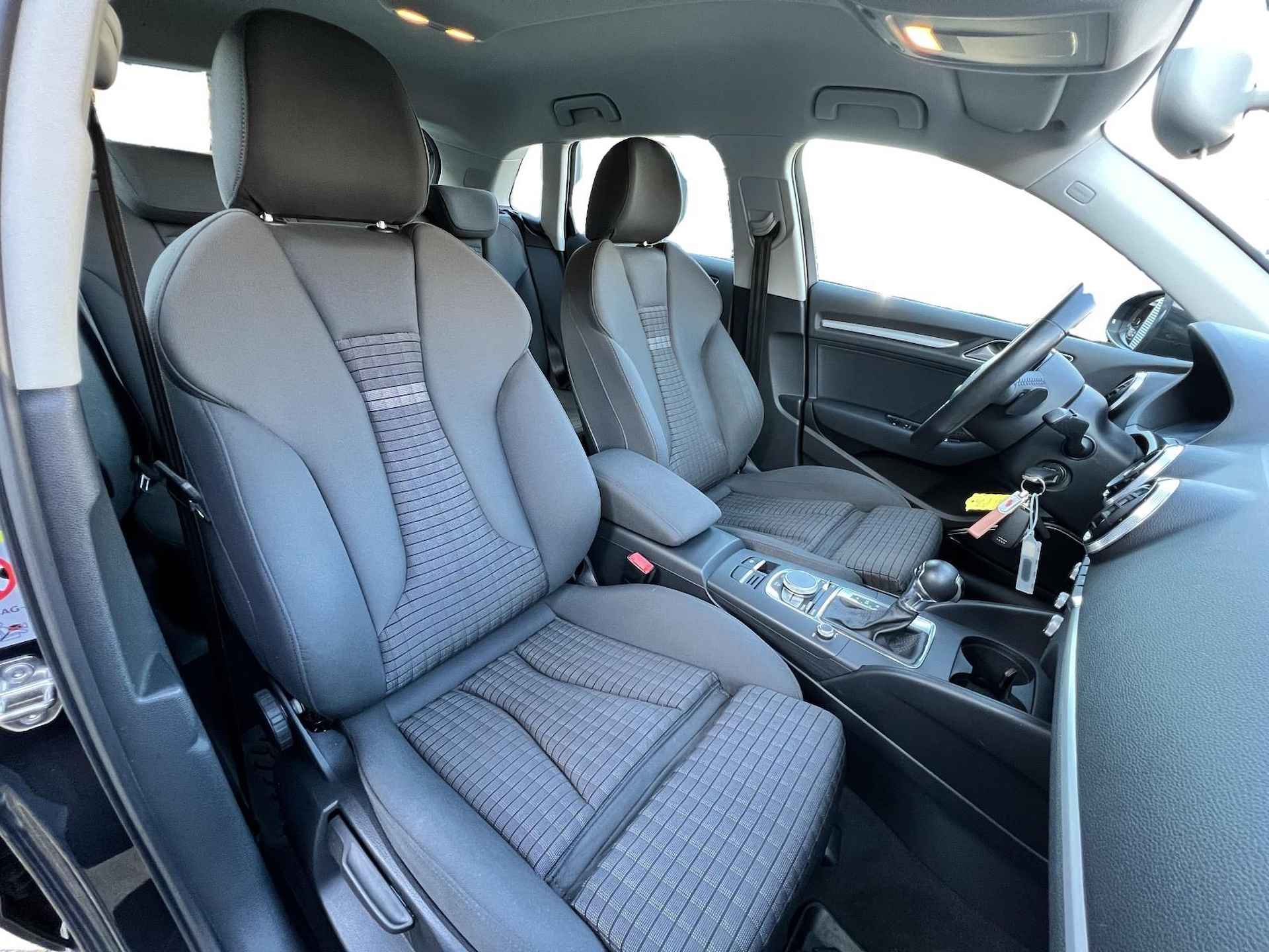 Audi A3 Sportback 1.8 TFSI Ambition B & O, Standkachel, Stoelverwarming, Cruise Control, Apple Carplay, MMI+, Sportstoelen, 18"LM,F1 Flippers, Dual Climate Control, Led, Bluetooth, Afgevlakt stuur (MET GARANTIE*) - 14/38