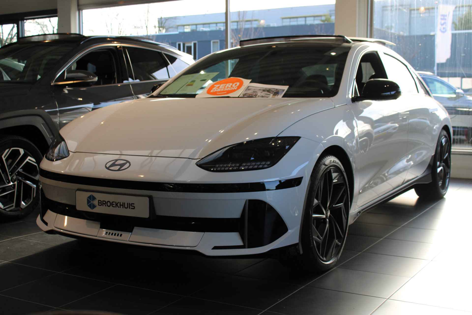 Hyundai IONIQ 6 77 kWh 325pk First Edition AWD | € 14.900,- Voorraad Voordeel !! - 2/19