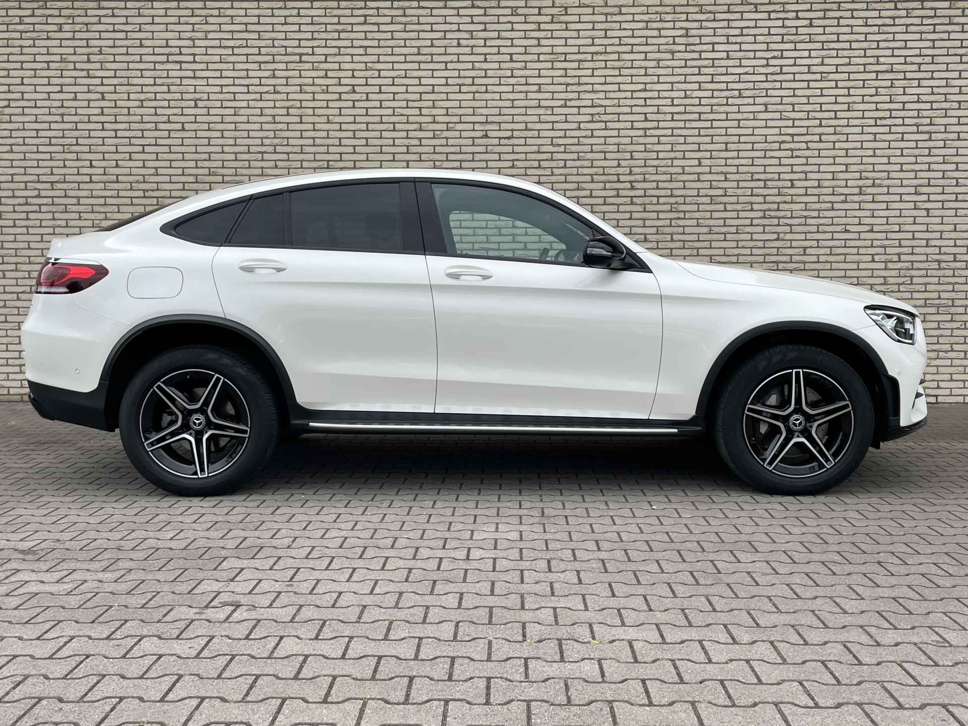 Mercedes-Benz GLC 300e 4-Matic Coupé AMG Line | Nightpakket | Memorypakket | Apple Carplay | 360° Camera - 6/26