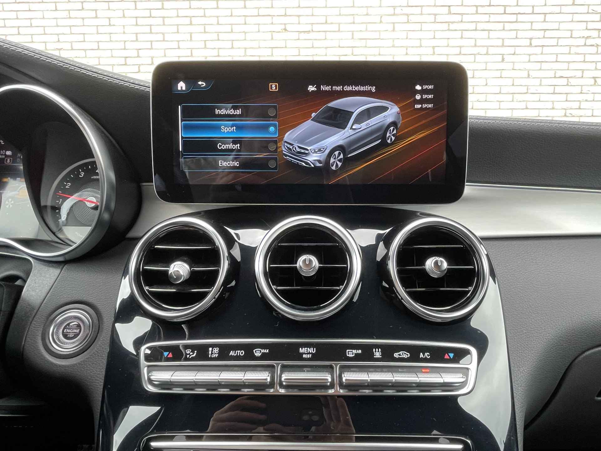 Mercedes-Benz GLC 300e 4-Matic Coupé AMG Line | Nightpakket | Memorypakket | Apple Carplay | 360° Camera - 22/26