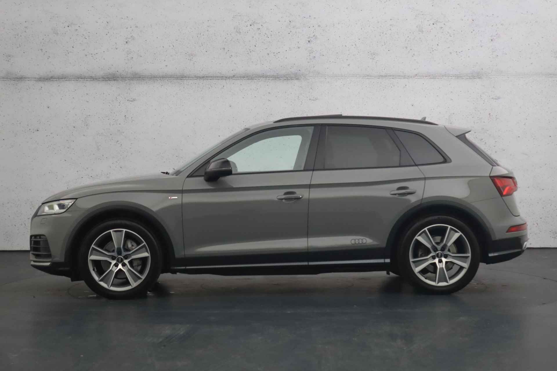 Audi Q5 2.0 TFSI quattro Sport S Line Black Edition | Lederen bekleding | Panoramadak | LED | Parkeersensoren - 7/30