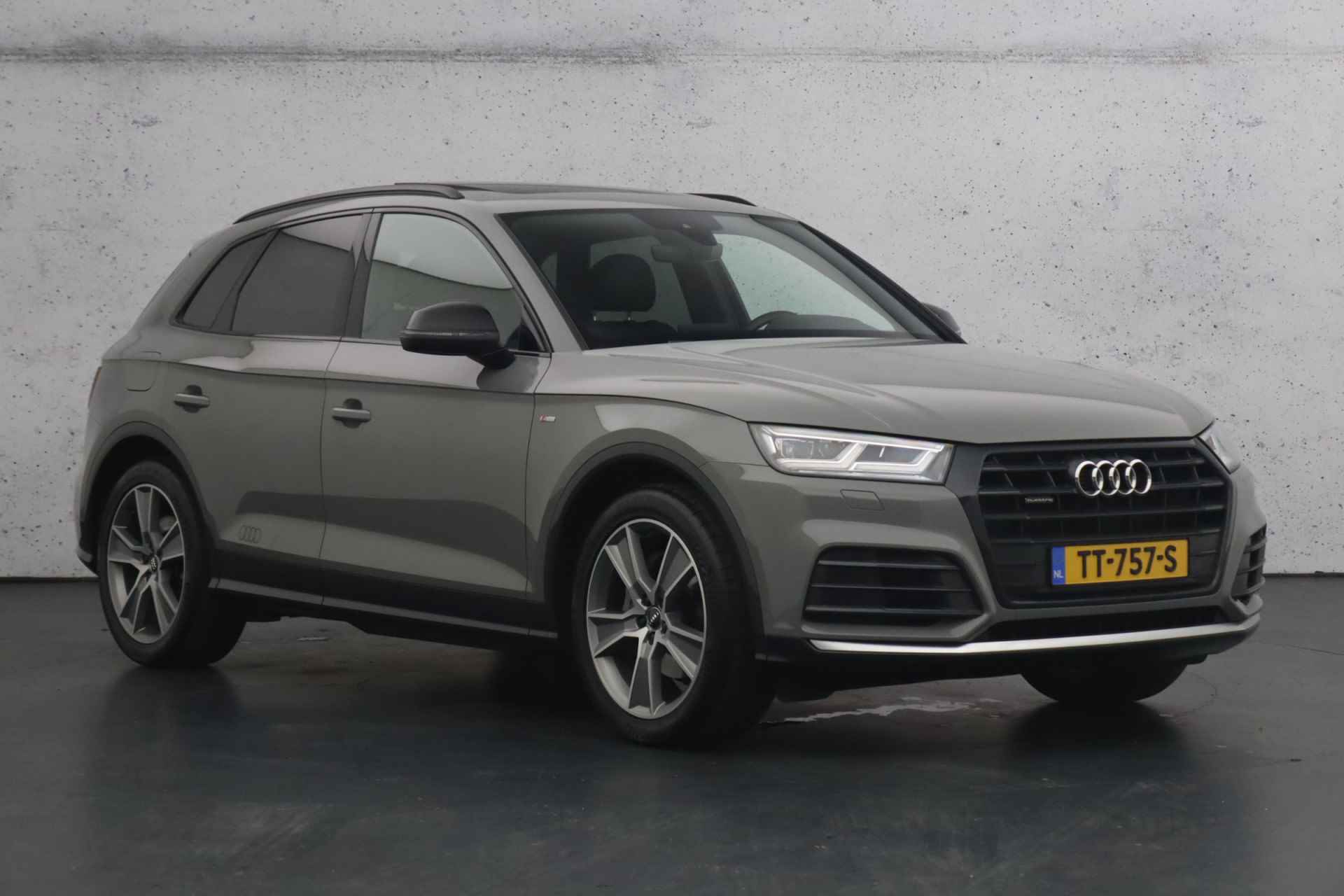 Audi Q5 2.0 TFSI quattro Sport S Line Black Edition | Lederen bekleding | Panoramadak | LED | Parkeersensoren - 26/30