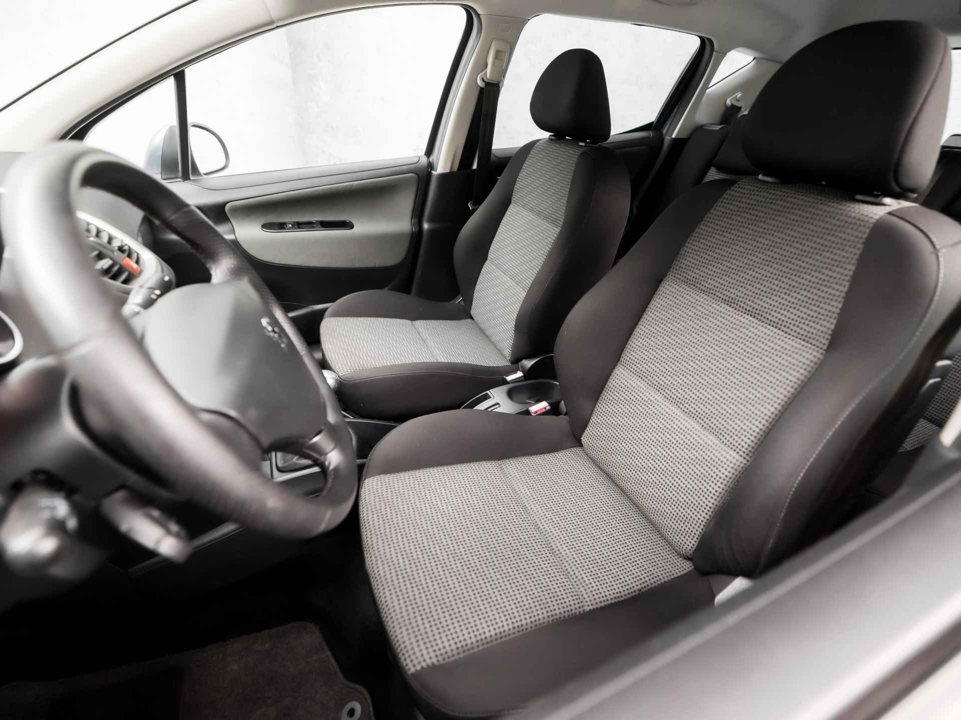 Peugeot 207 SW 1.6 VTi Sportium (RADIO, AIRCO, CRUISE, SPORTSTOELEN, ELEK PAKKET, GETINT GLAS, LM VELGEN, PARKEERSENSOREN, NIEUWE APK, NIEUWSTAAT) - 14/28