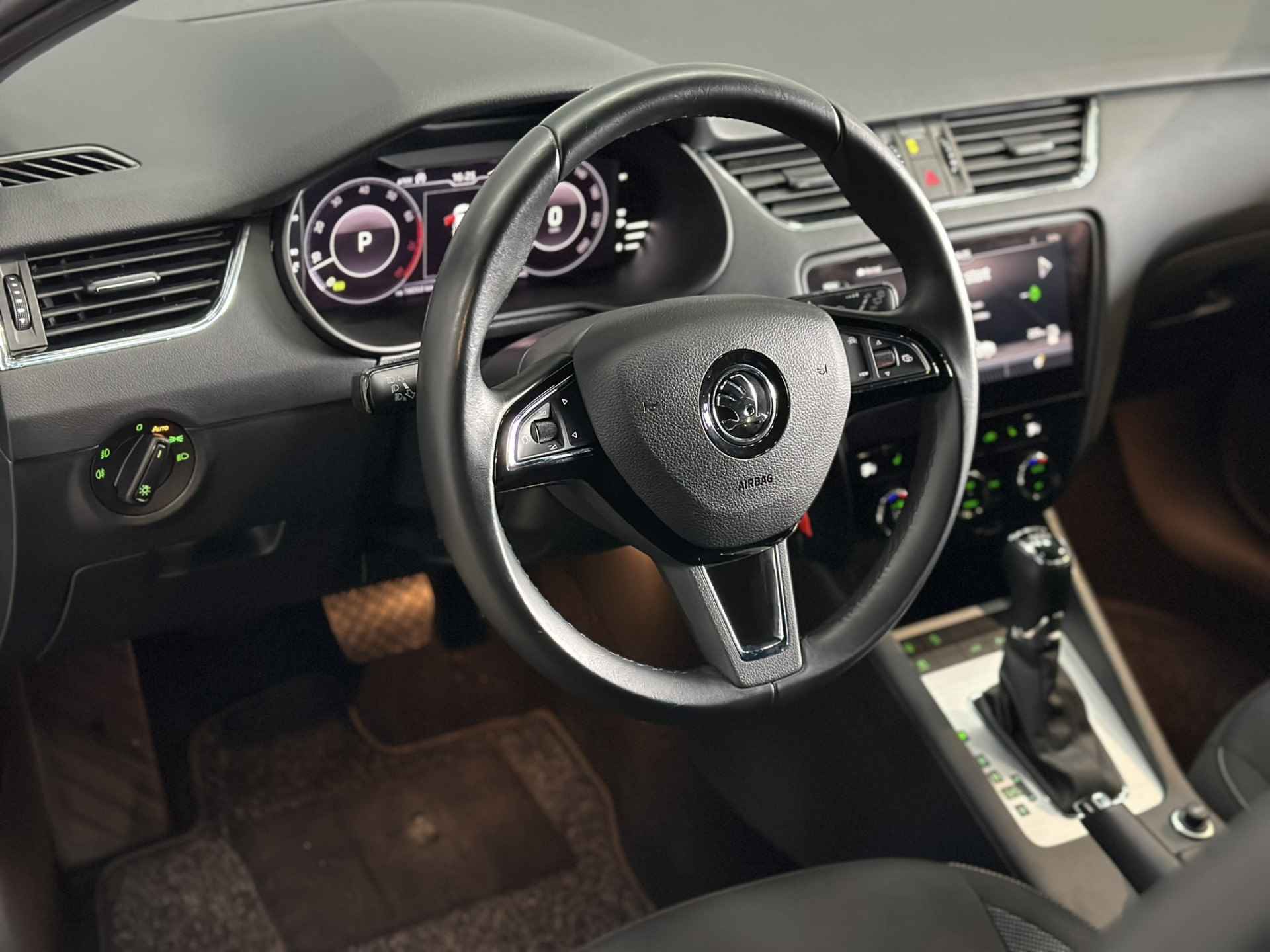 Škoda Octavia Combi 1.5 TSI Greentech Business Edition Virtual | LED | Adaptive cruise | Panorama | Navigatie | Apple Carplay Android Auto | Isofix | NAP | - 15/39