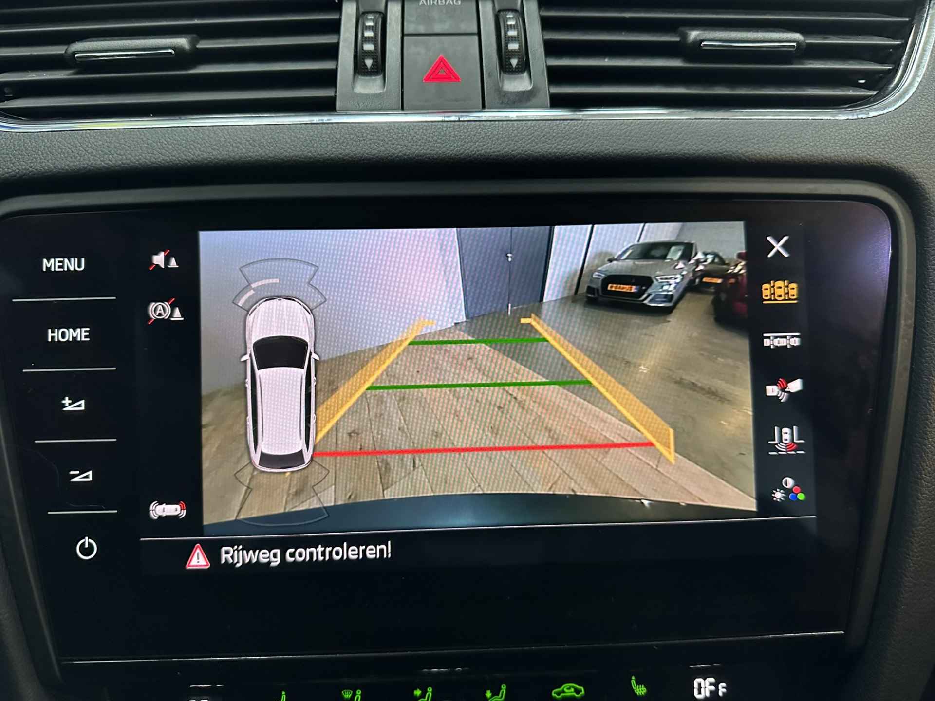 Škoda Octavia Combi 1.5 TSI Greentech Business Edition Virtual | LED | Adaptive cruise | Panorama | Navigatie | Apple Carplay Android Auto | Isofix | NAP | - 18/39