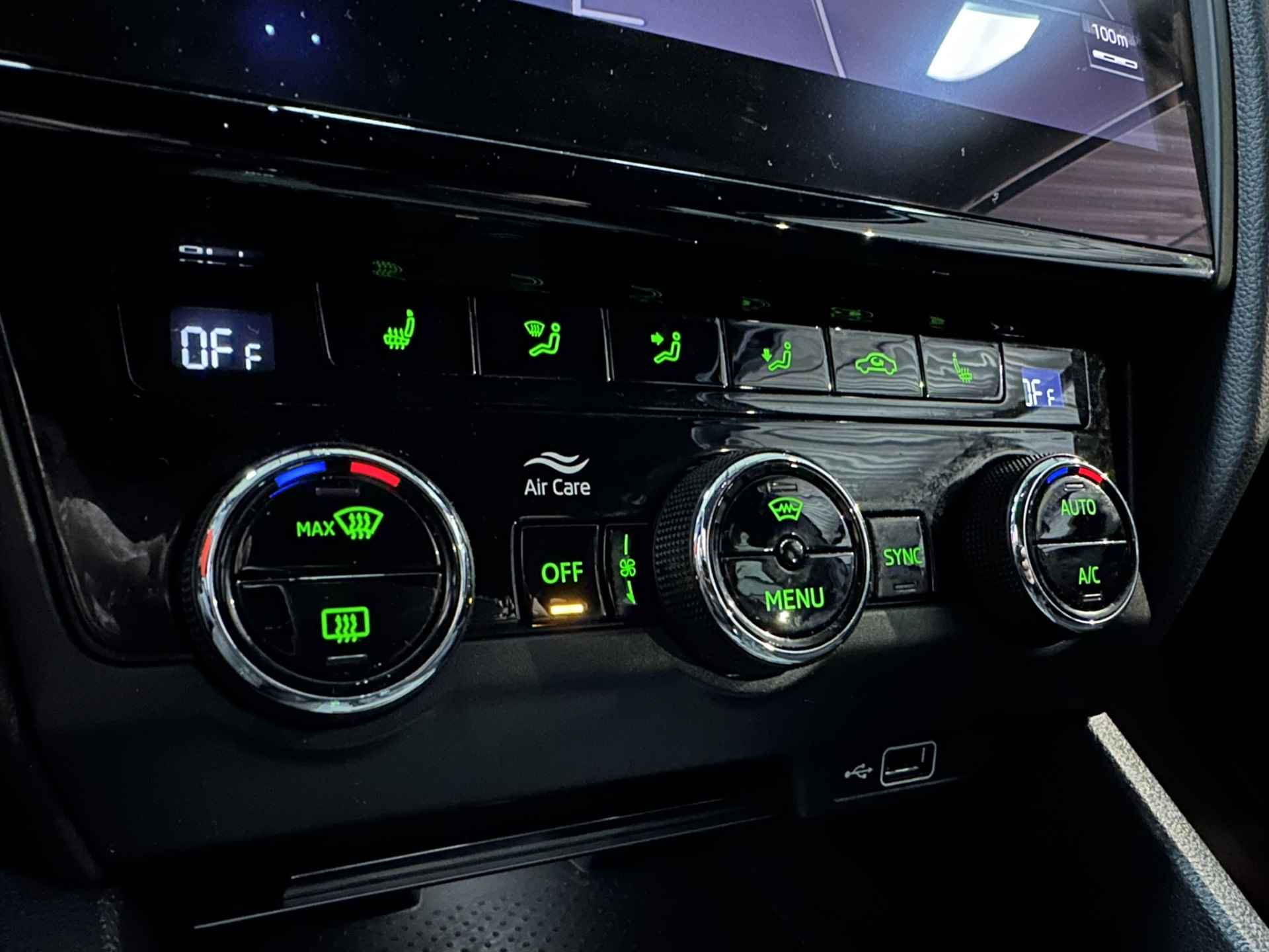 Škoda Octavia Combi 1.5 TSI Greentech Business Edition Virtual | LED | Adaptive cruise | Panorama | Navigatie | Apple Carplay Android Auto | Isofix | NAP | - 22/39