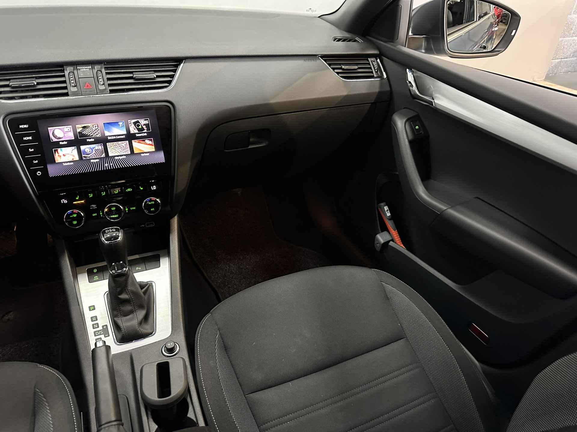 Škoda Octavia Combi 1.5 TSI Greentech Business Edition Virtual | LED | Adaptive cruise | Panorama | Navigatie | Apple Carplay Android Auto | Isofix | NAP | - 30/39