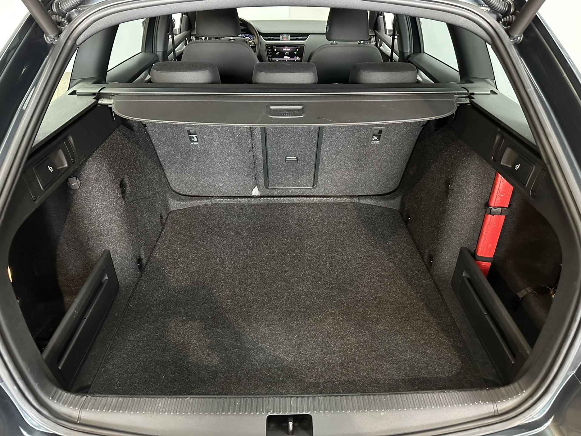 Škoda Octavia Combi 1.5 TSI Greentech Business Edition Virtual | LED | Adaptive cruise | Panorama | Navigatie | Apple Carplay Android Auto | Isofix | NAP | - 35/39