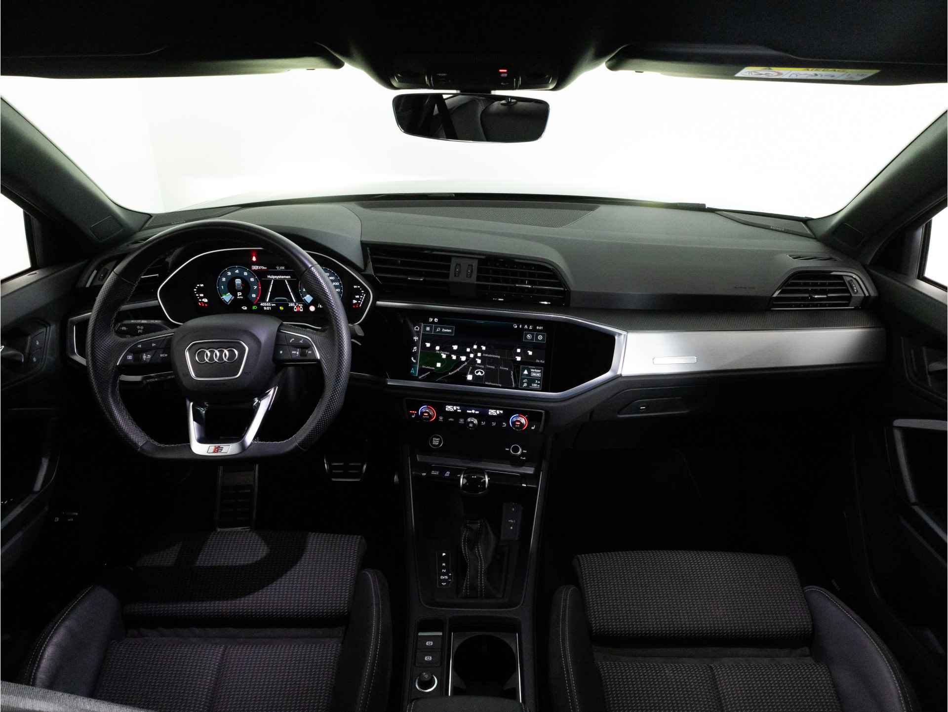 Audi Q3 S-Line 45 TFSI e 245 PK AUTOMAAT | Black Edition | LED | Sonos | Achteruitrijcamera | Keyless | Cruise Control | - 5/45