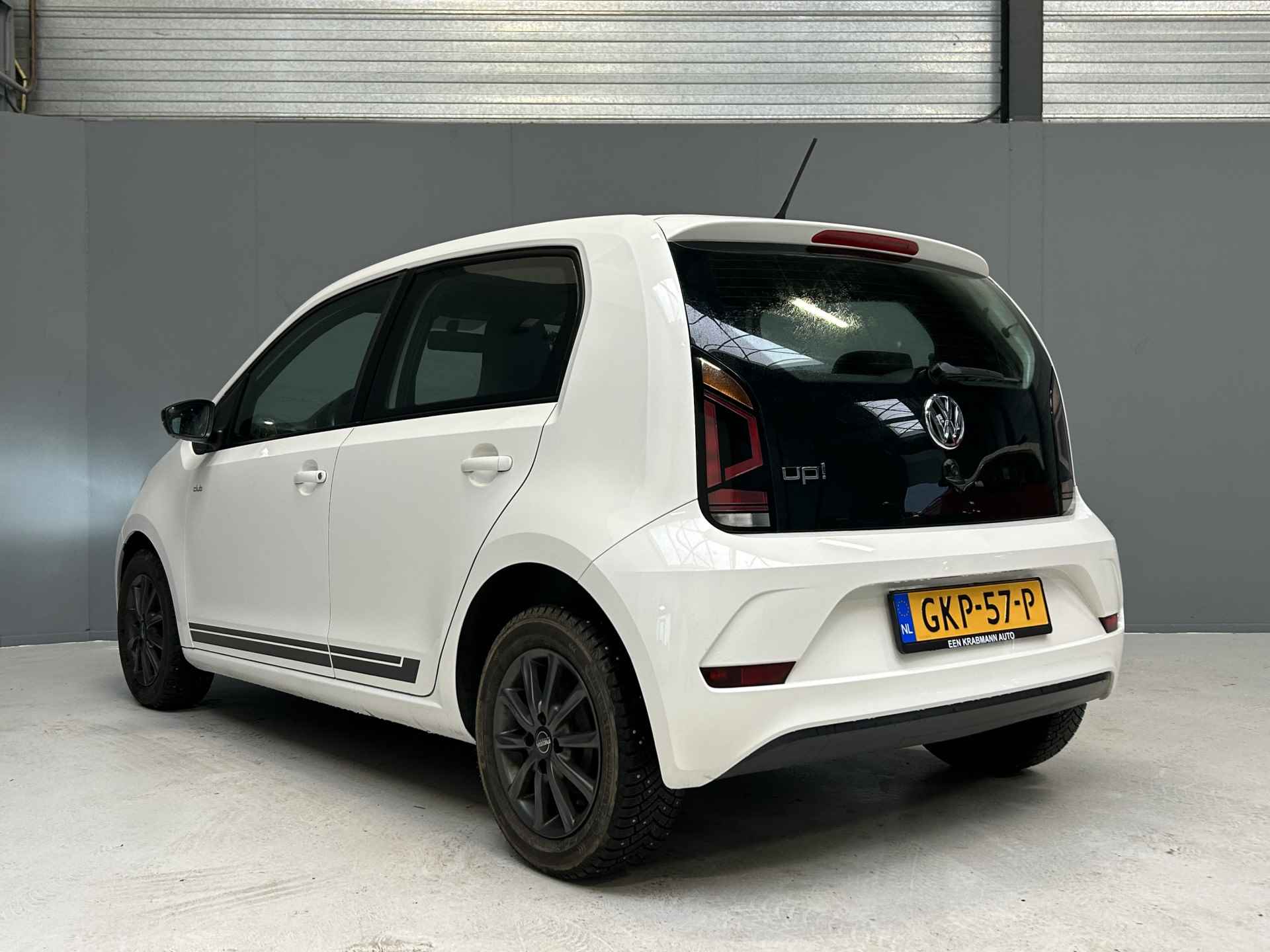 Volkswagen up! 1.0 high up! Rijklaar|Airco|Stoelverwarming|ZwartHemel - 25/25