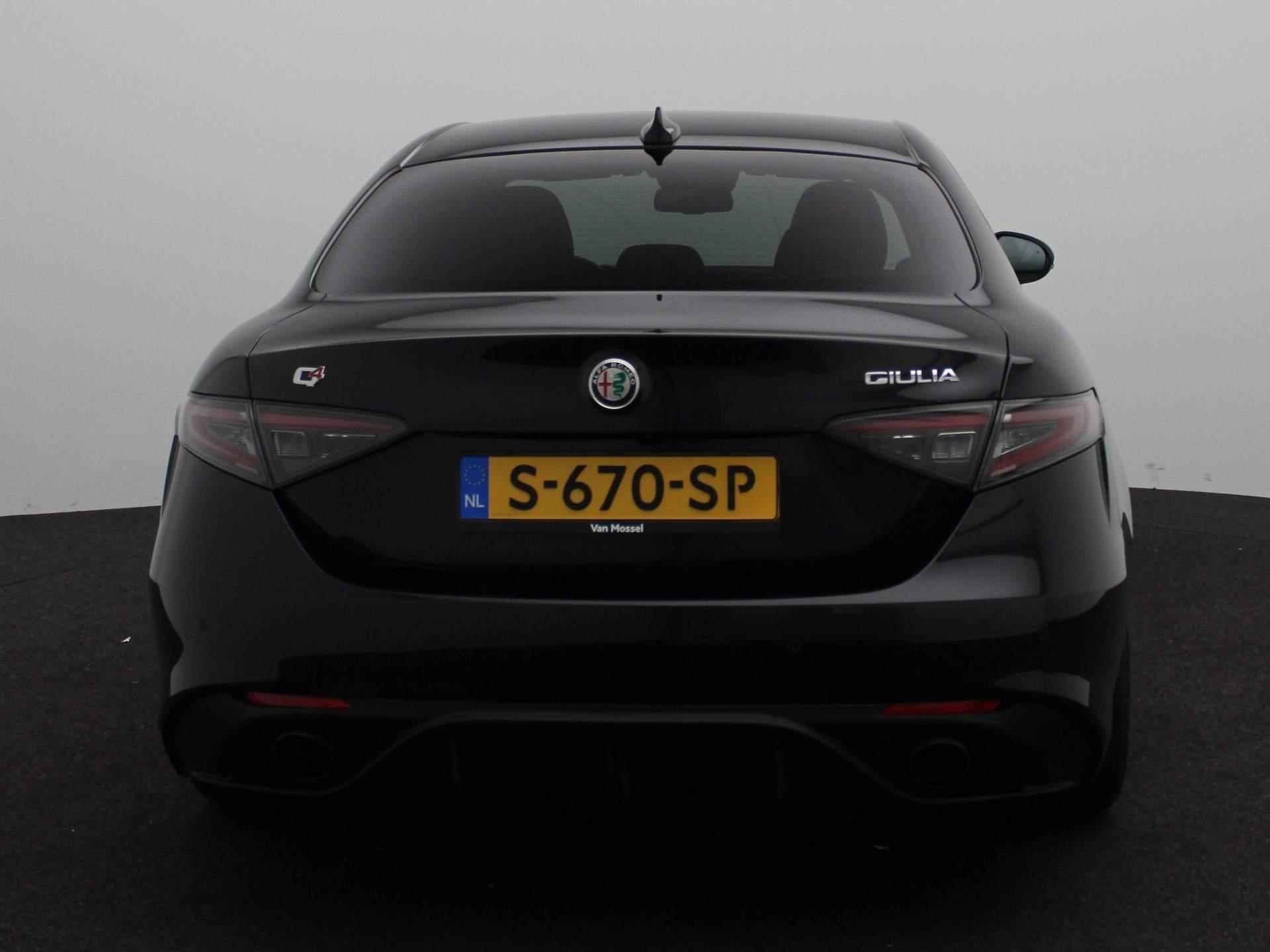 Alfa Romeo Giulia Q4 2.0T 280pk AWD Veloce | Harman Kardon Audio | Facelift | Lederen Sportstoelen | Stoel & Stuur verwarming | Digitale cockpit | 19'' LM Velgen | - 5/31