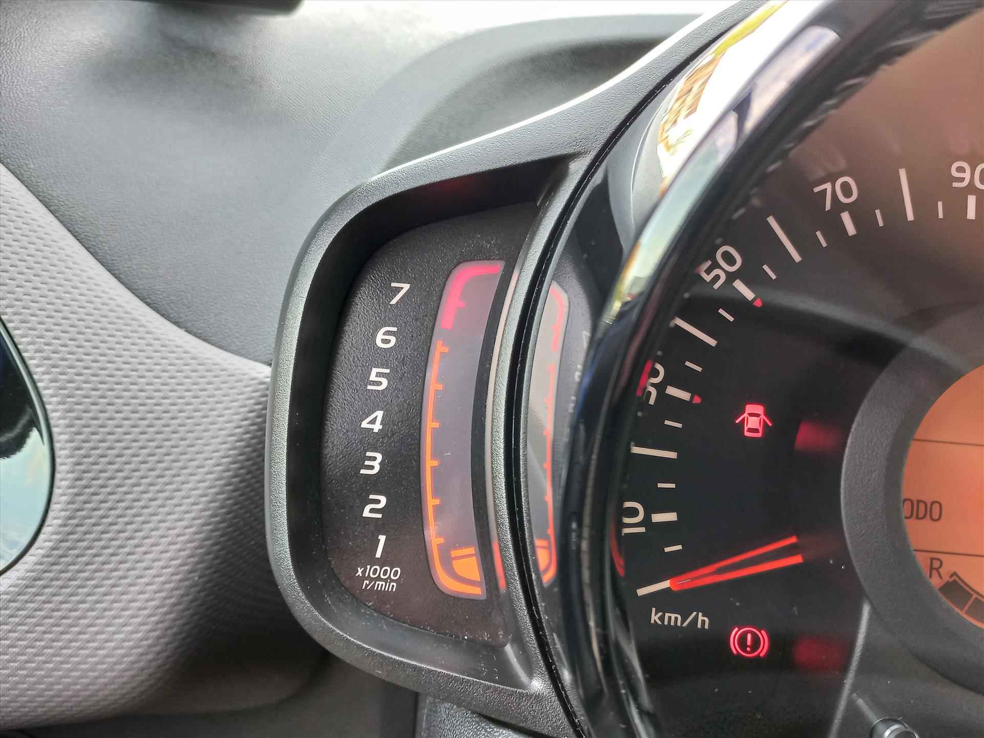Peugeot 108 1.0 5drs 72pk ALLURE | Airconditioning | Lm-velgen | Navigatie by app | Speedlimiter | Groot scherm - 25/37