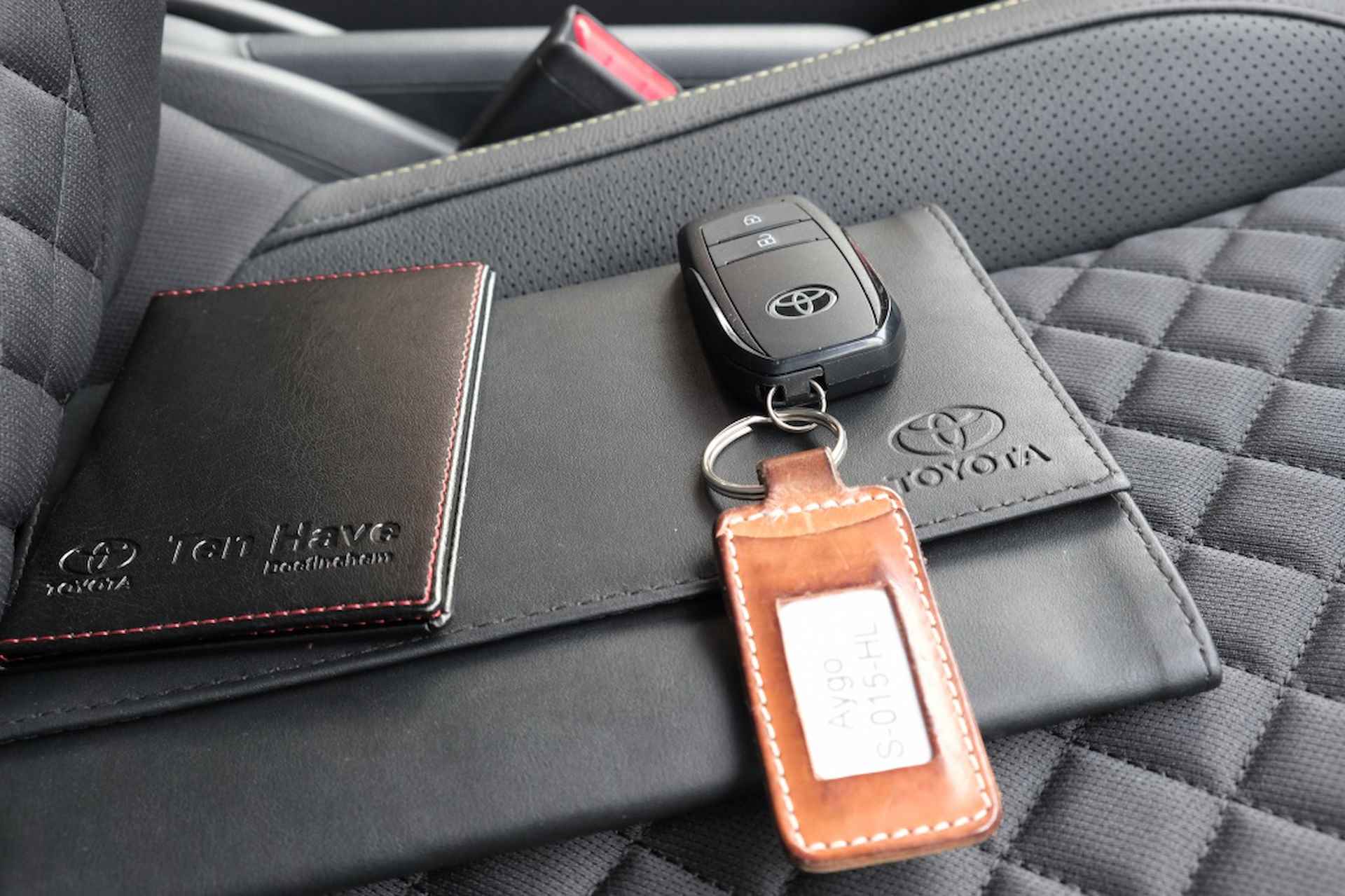 Toyota Aygo X 1.0 VVT-i S-CVT Premium Automaat | Draadloos Apple CarPlay / And - 5/40