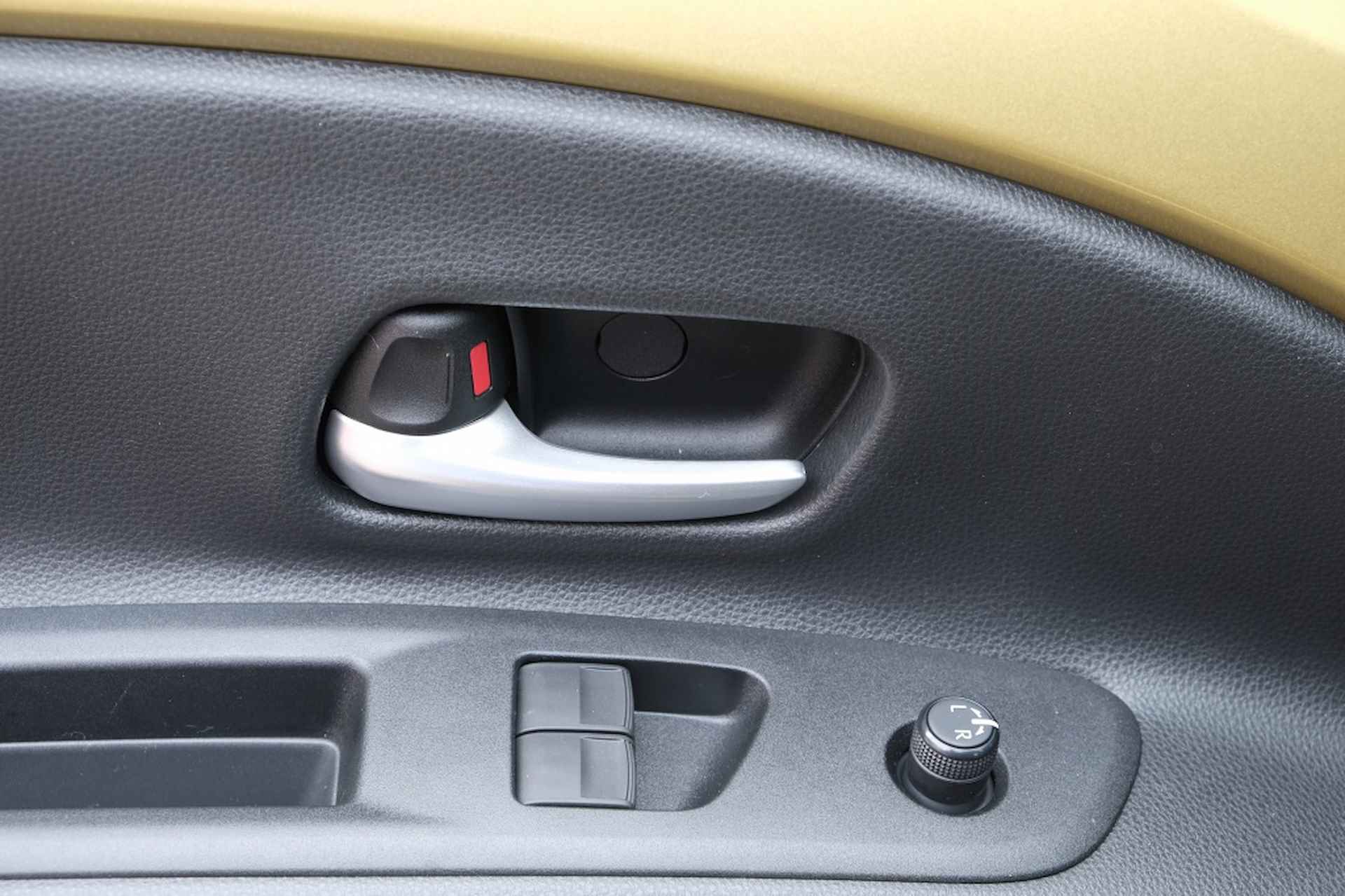 Toyota Aygo X 1.0 VVT-i S-CVT Premium Automaat | Draadloos Apple CarPlay / And - 12/40