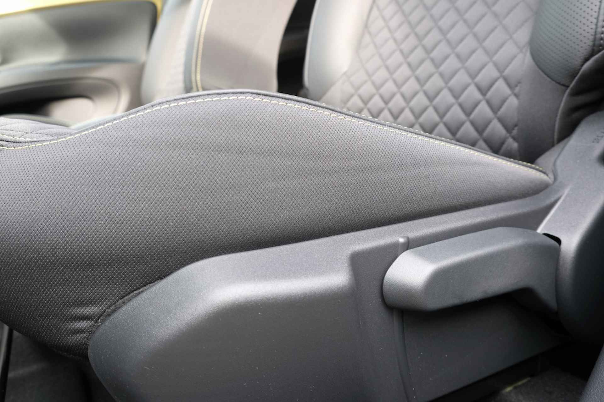 Toyota Aygo X 1.0 VVT-i S-CVT Premium Automaat | Draadloos Apple CarPlay / And - 14/40