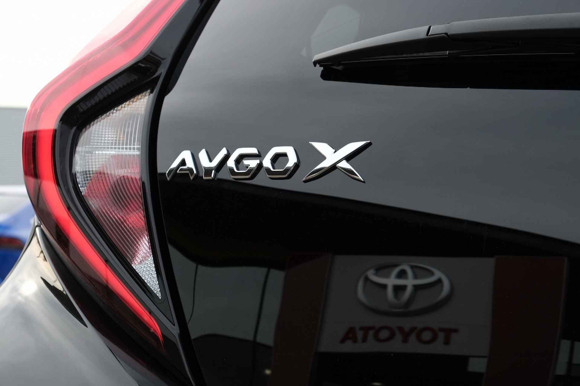 Toyota Aygo X 1.0 VVT-i S-CVT Premium Automaat | Draadloos Apple CarPlay / And - 40/40
