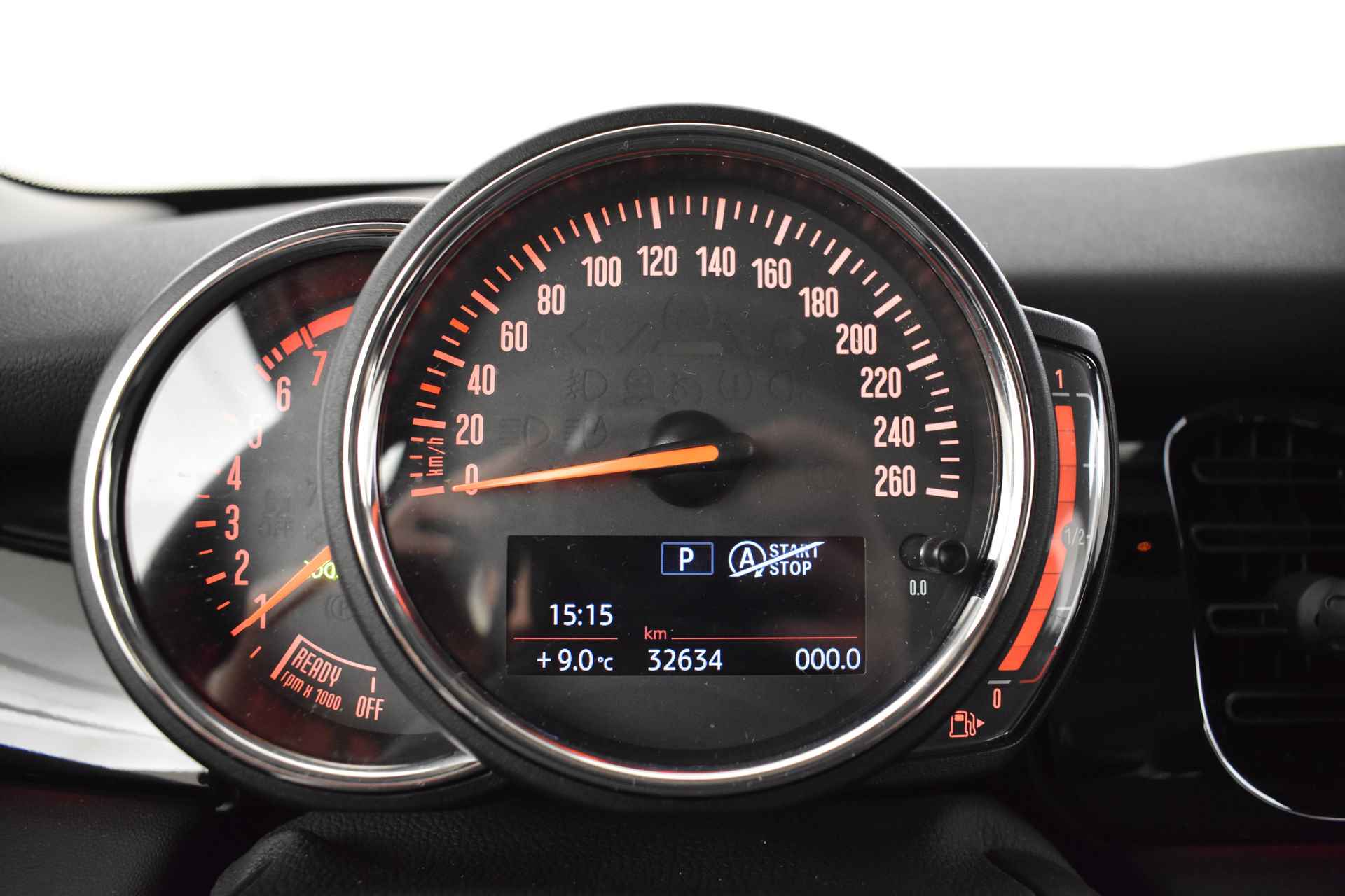 MINI Hatchback Cooper Classic Automaat / Sportstoelen / Cruise Control / LED / PDC achter / Navigatie / Airconditioning / Multifunctioneel stuurwiel - 31/44