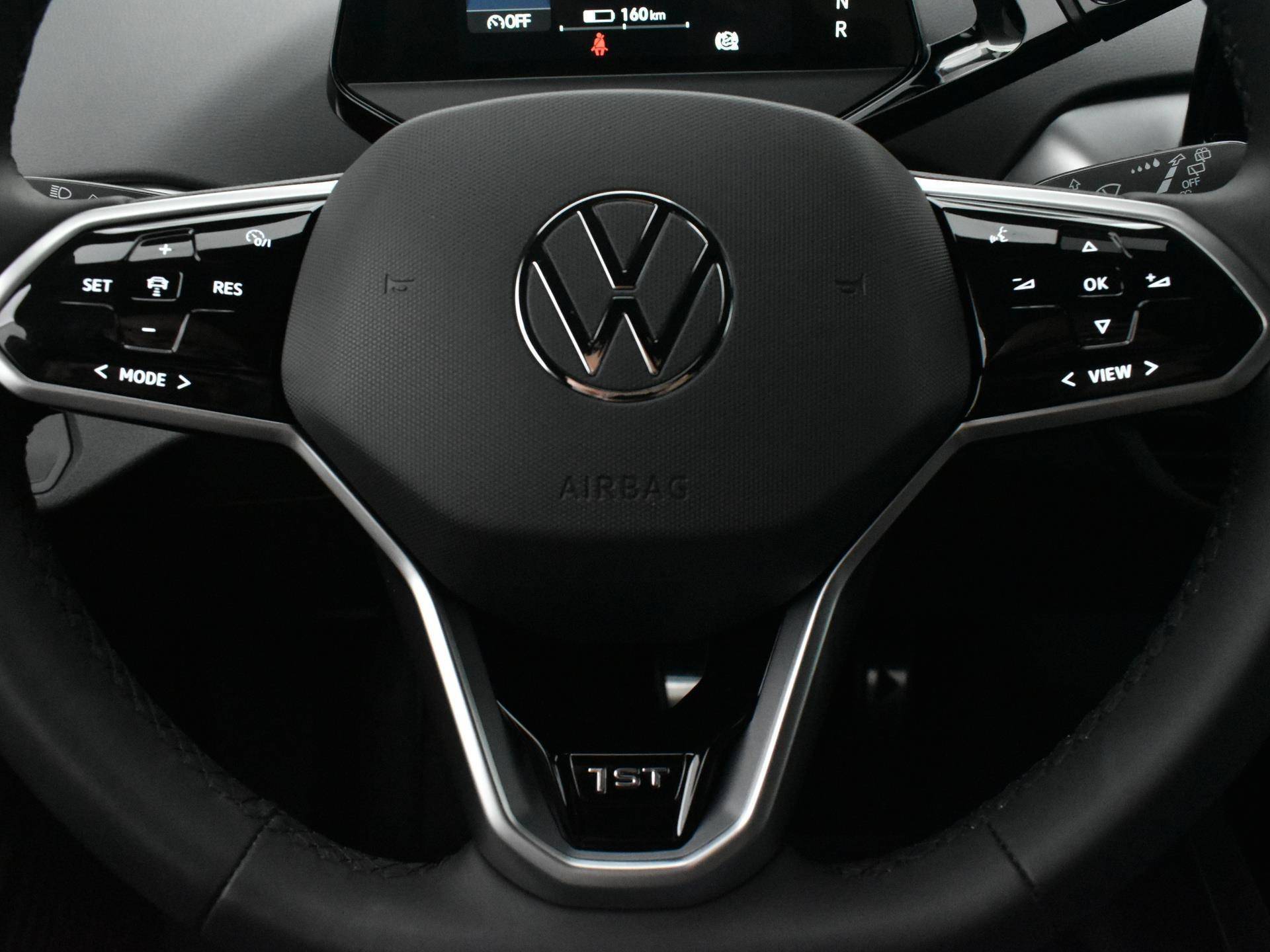 Volkswagen ID.4 First 77 kWh 204 PK | Automaat | 8% Bijtelling | Navigatie | Camera | Lichtmetalen velgen | Apple carplay | Android auto |  Adaptive cruise control | LED | Lichtmetalen velgen | - 16/26