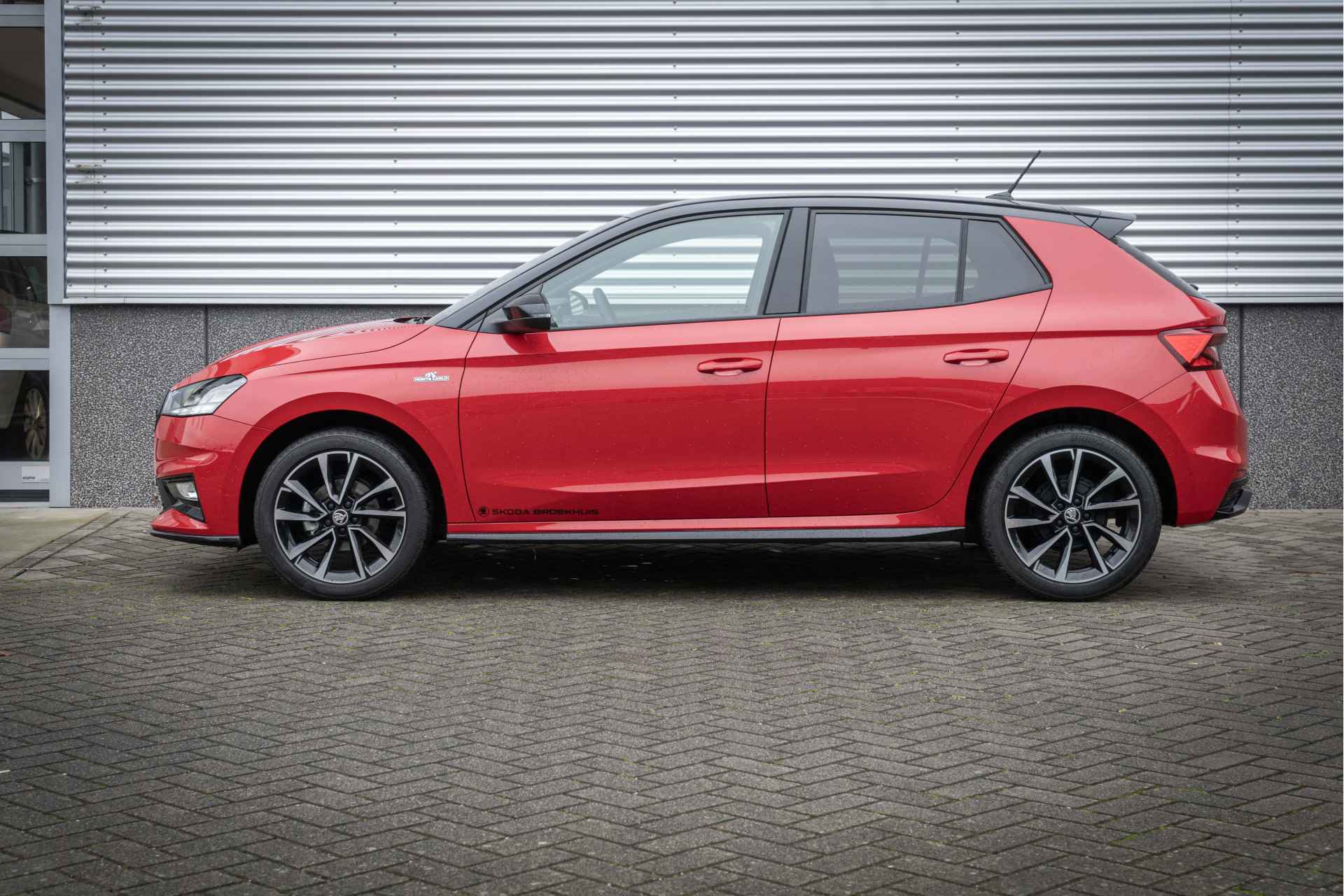 Škoda Fabia 1.0 TSI Monte Carlo | Achteruitrijcamera | Verwarmbare stoelen | Adaptieve Cruise control | Travel assist | - 5/43