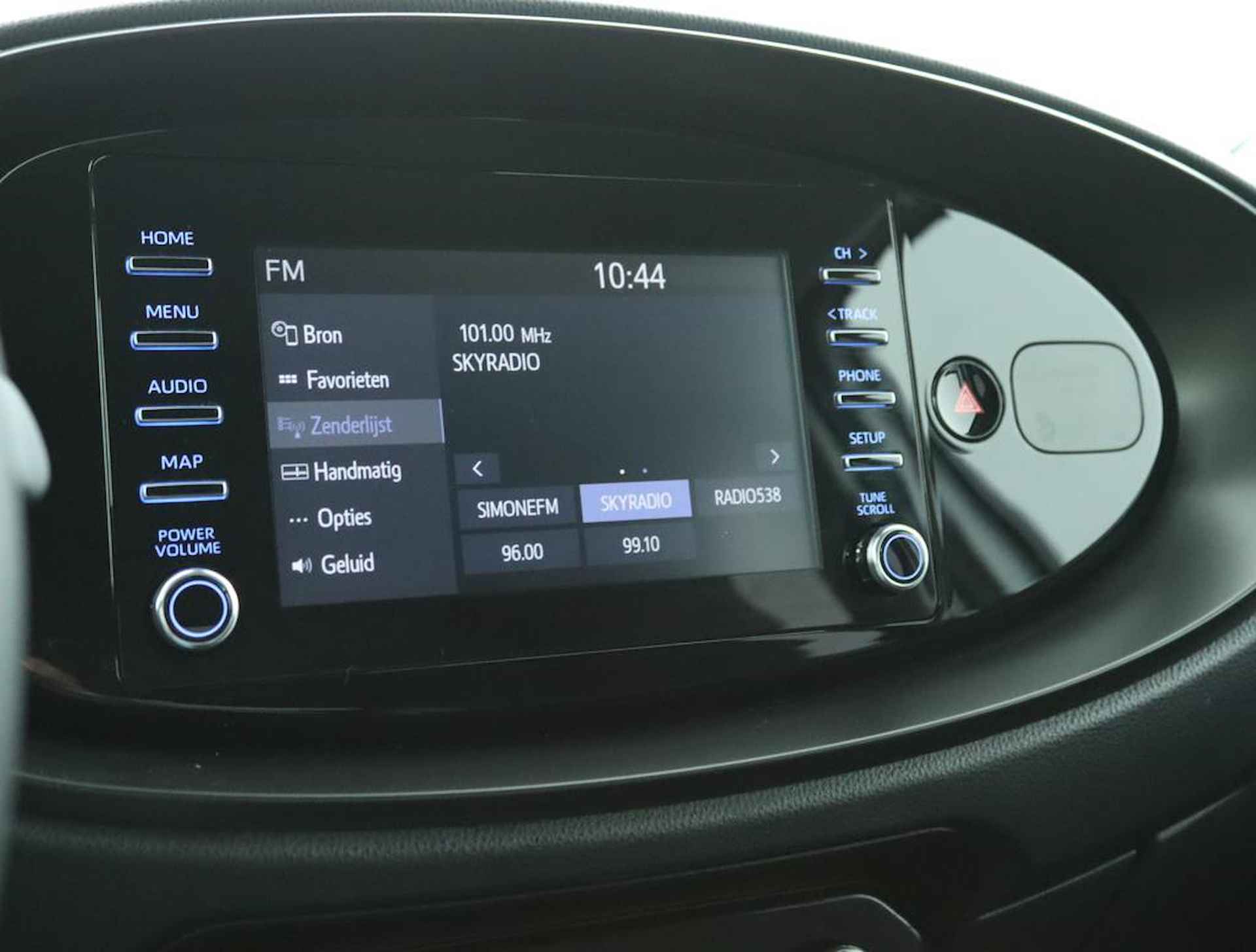 Toyota Aygo X 1.0 VVT-i MT first | Climate Control | Cruise Control Adaptief | Apple Carplay/Android Auto | Camera | - 9/48