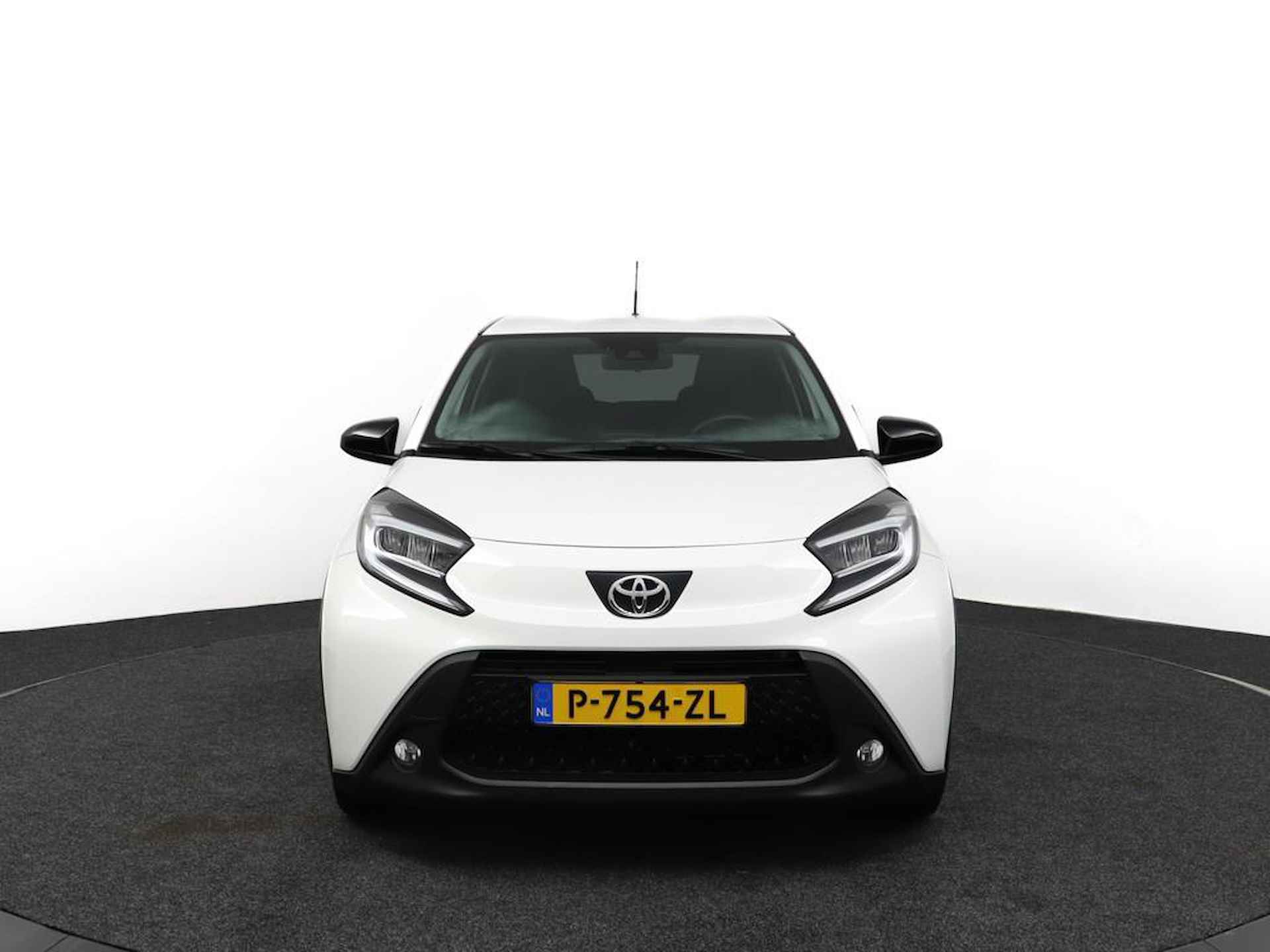 Toyota Aygo X 1.0 VVT-i MT first | Climate Control | Cruise Control Adaptief | Apple Carplay/Android Auto | Camera | - 16/48