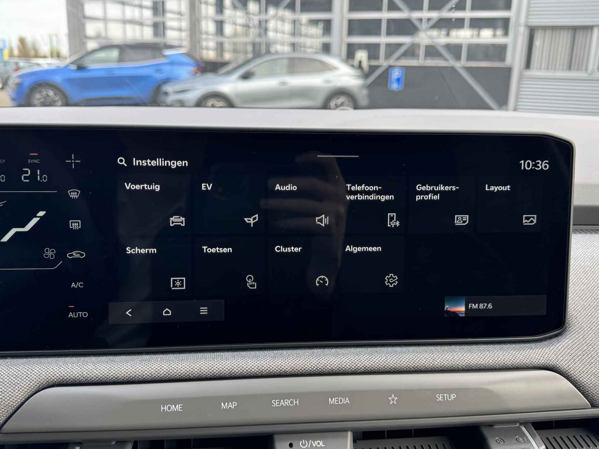 Kia EV3 Plus Advanced 81.4 kWh Beschikbaar voor proefritten | Schuif/kantel dak | Stoelverwarming | Keyless - 29/48