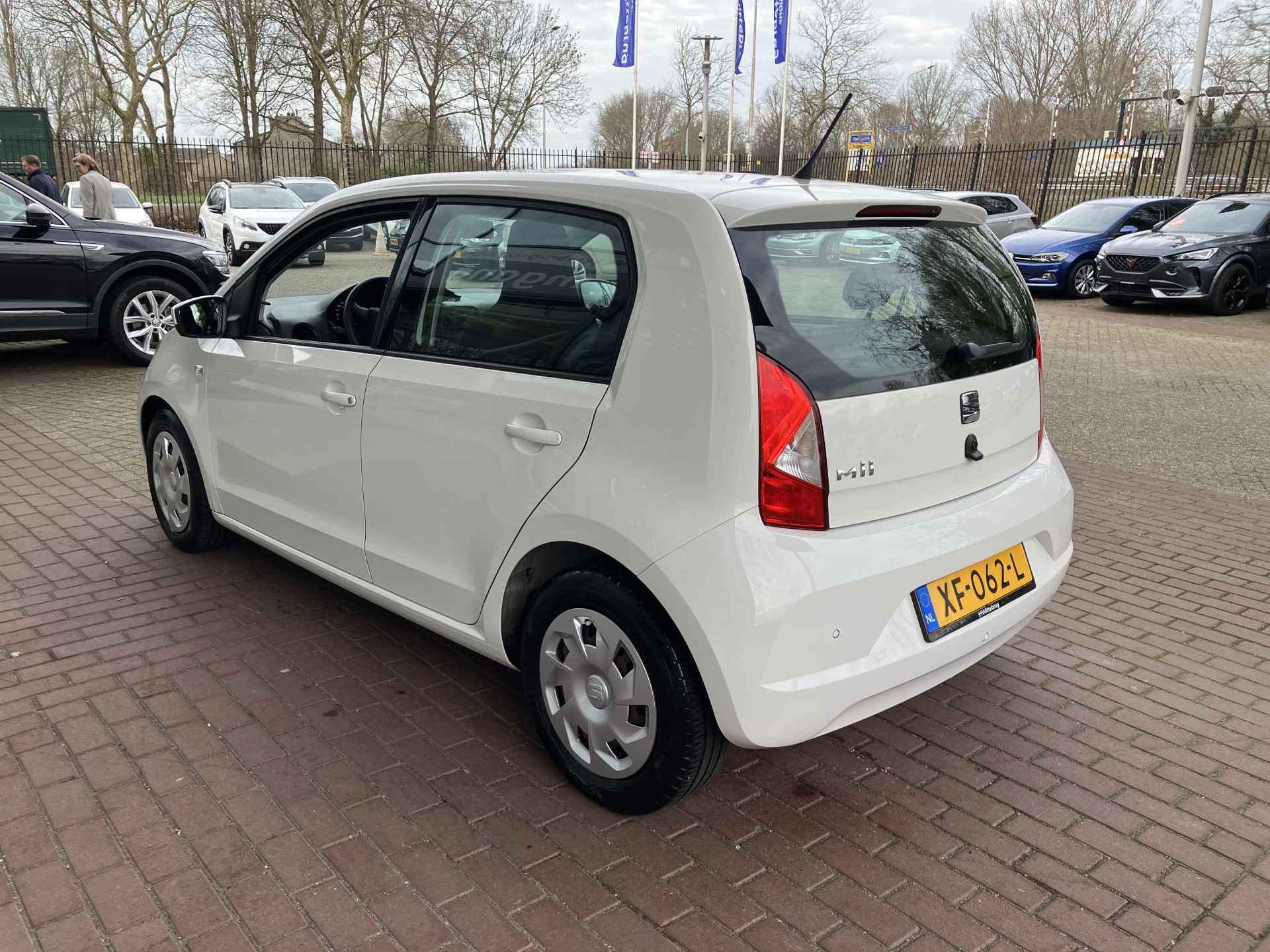 SEAT Mii 1.0 Style Intense Airco / Parkeersensor A - 7/13