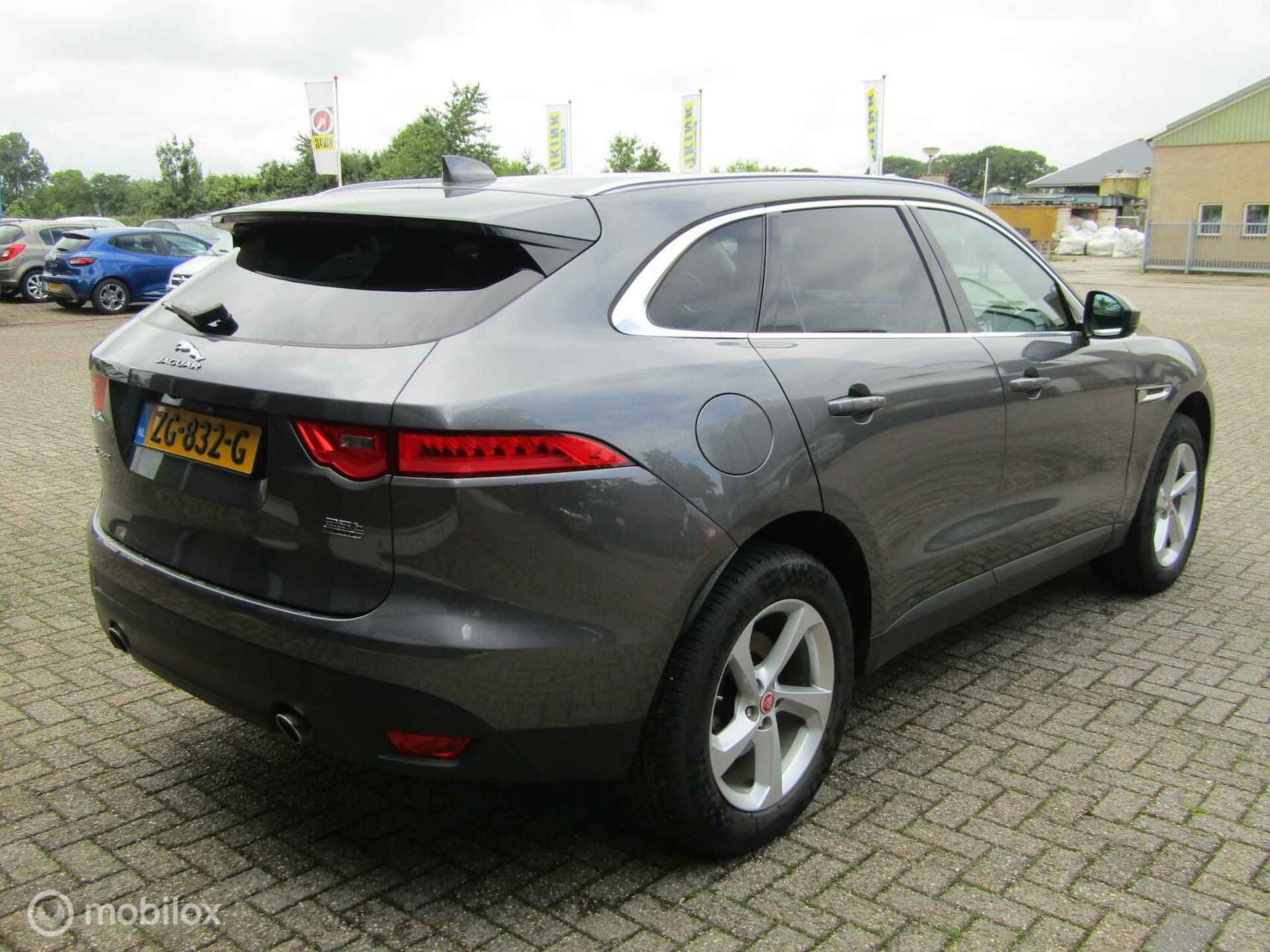 Jaguar F-Pace 2.0t AWD R-Sport | Trekhaak, Winterpakket - 6/30