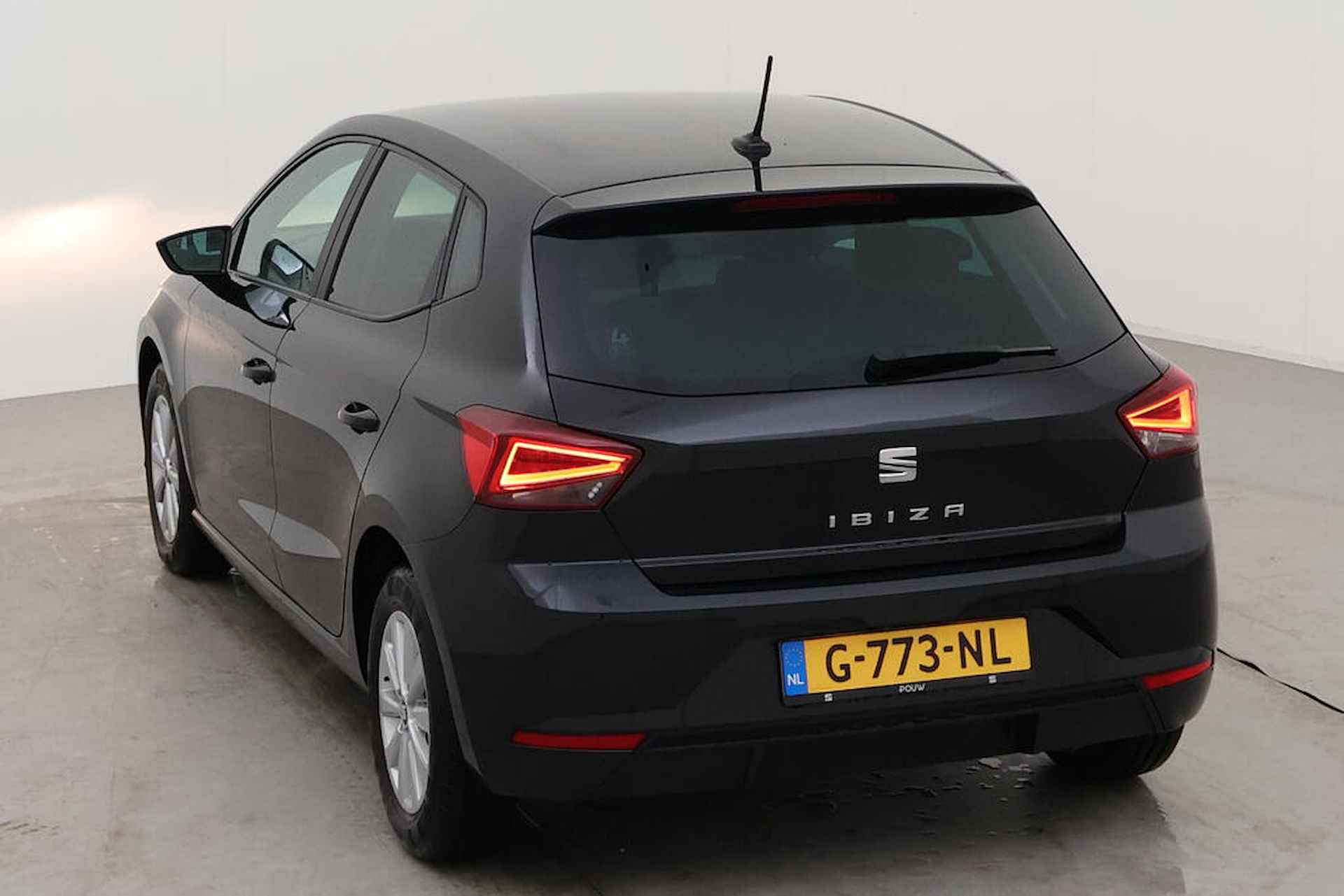 SEAT Ibiza 1.0 TSI Style Business Intense Metallic/ Climatronic/ Navigatie/ Camera/  Parkeersensor/ 15 lmv - 8/16