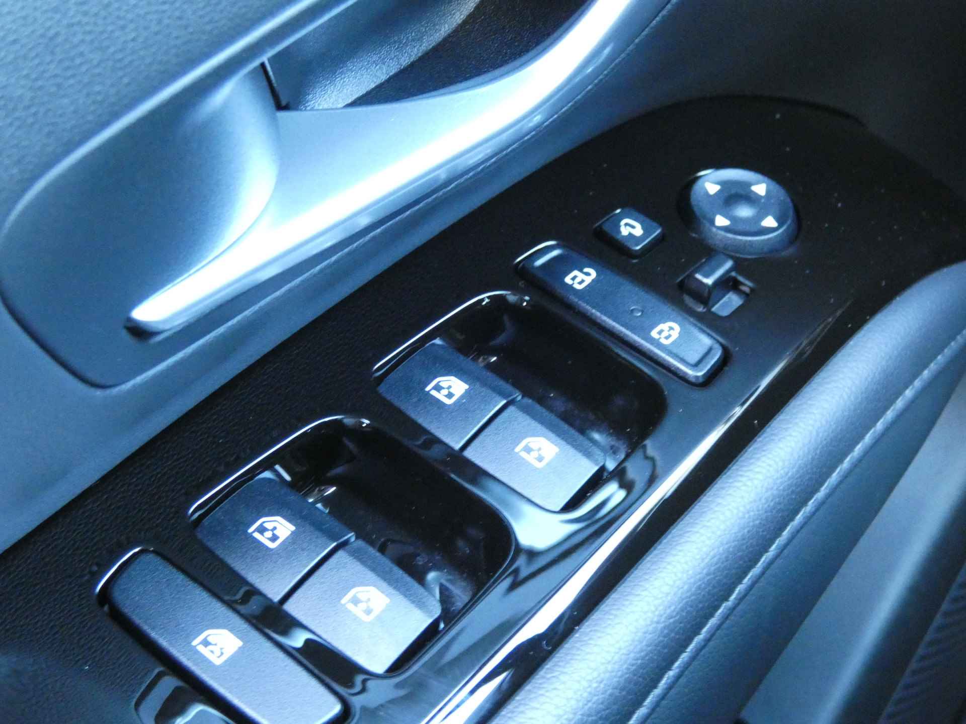 Hyundai Tucson 1.6 T-GDI PHEV Comfort Smart 4WD TOPDEAL !! - 28/53