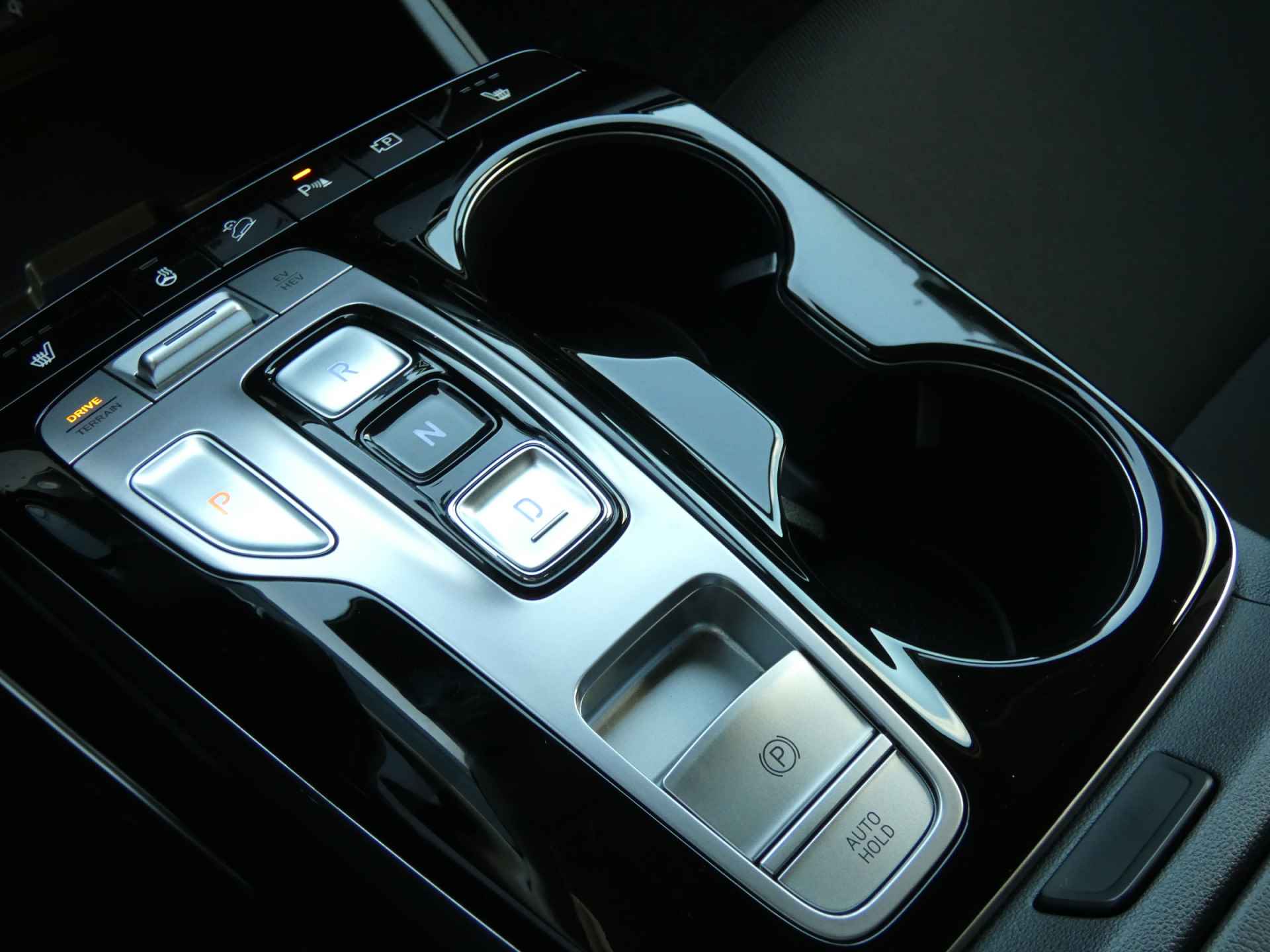 Hyundai Tucson 1.6 T-GDI PHEV Comfort Smart 4WD TOPDEAL !! - 34/53