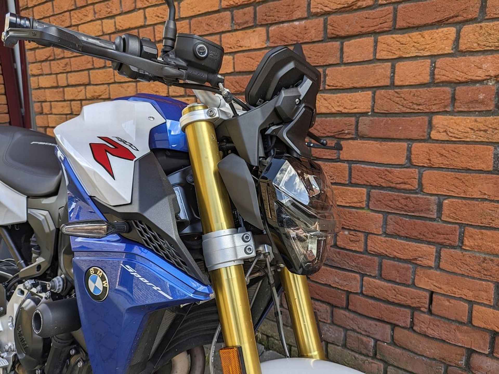 BMW F900R - 4/16