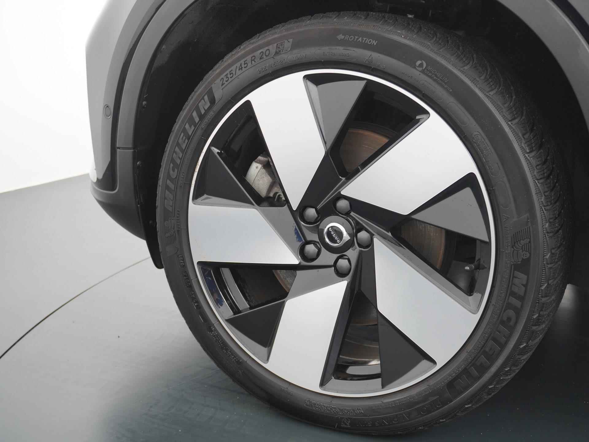 Volvo C40 Recharge Twin Intro Ed. 78 kWh AWD PANO | TREKHAAK | RIJKLAARPRIJS INCL. 12 MND. BOVAGGARANTIE | - 16/48