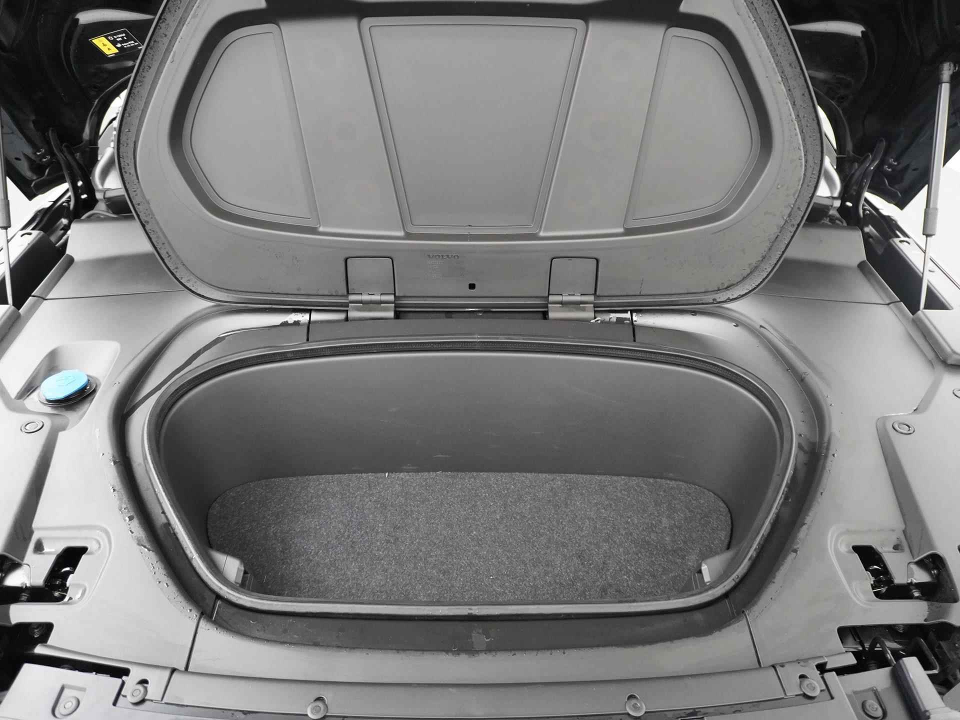 Volvo C40 Recharge Twin Intro Ed. 78 kWh AWD PANO | TREKHAAK | RIJKLAARPRIJS INCL. 12 MND. BOVAGGARANTIE | - 22/48