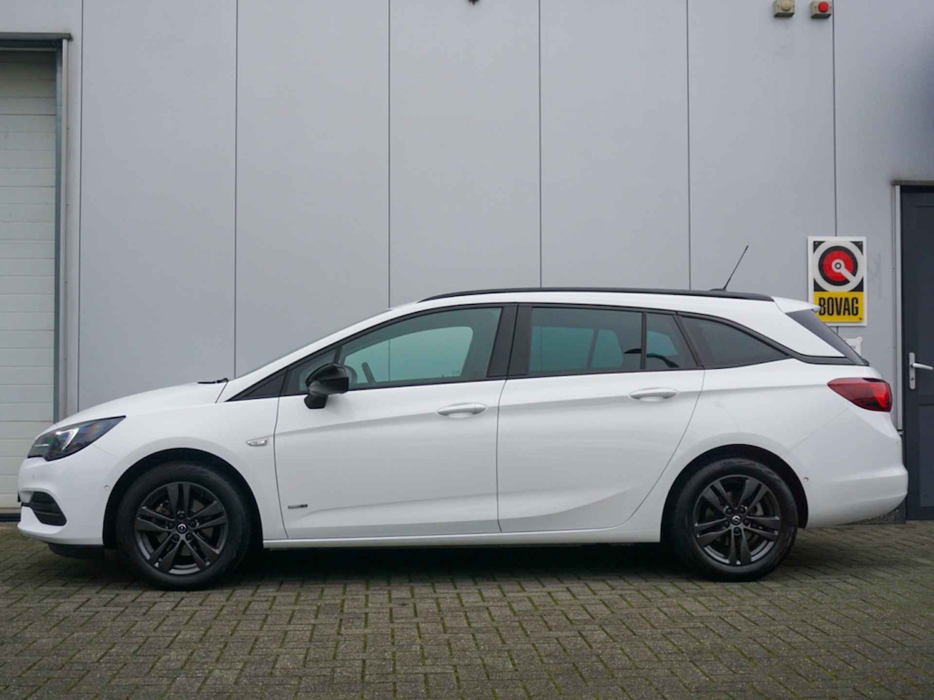 Opel Astra Sports Tourer 1.2 Design & Tech Led | Camera | CarPlay | Trekhaak | NAP - 4/33