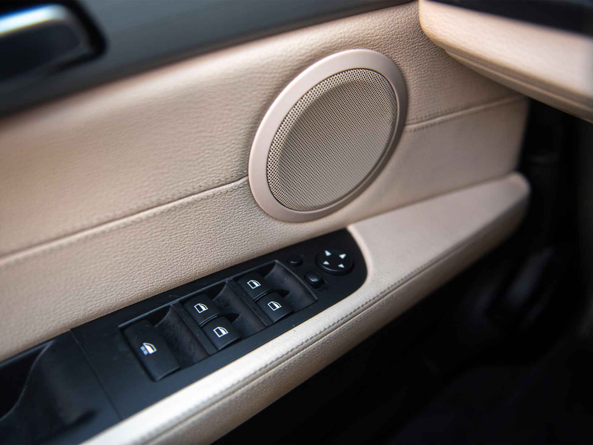 BMW Z4 Roadster sDrive23iA Executive | Apple Carplay | Navi Prof | Comfort Access | Leder | Sportstoelen | Memory Seat | Stoelverw. | Xenon + Grootlichtass. | 19" Lichtmetaal V-spaak 296 | Aut.dimm.spiegels bi+bui. | Schakelflippers - 33/63