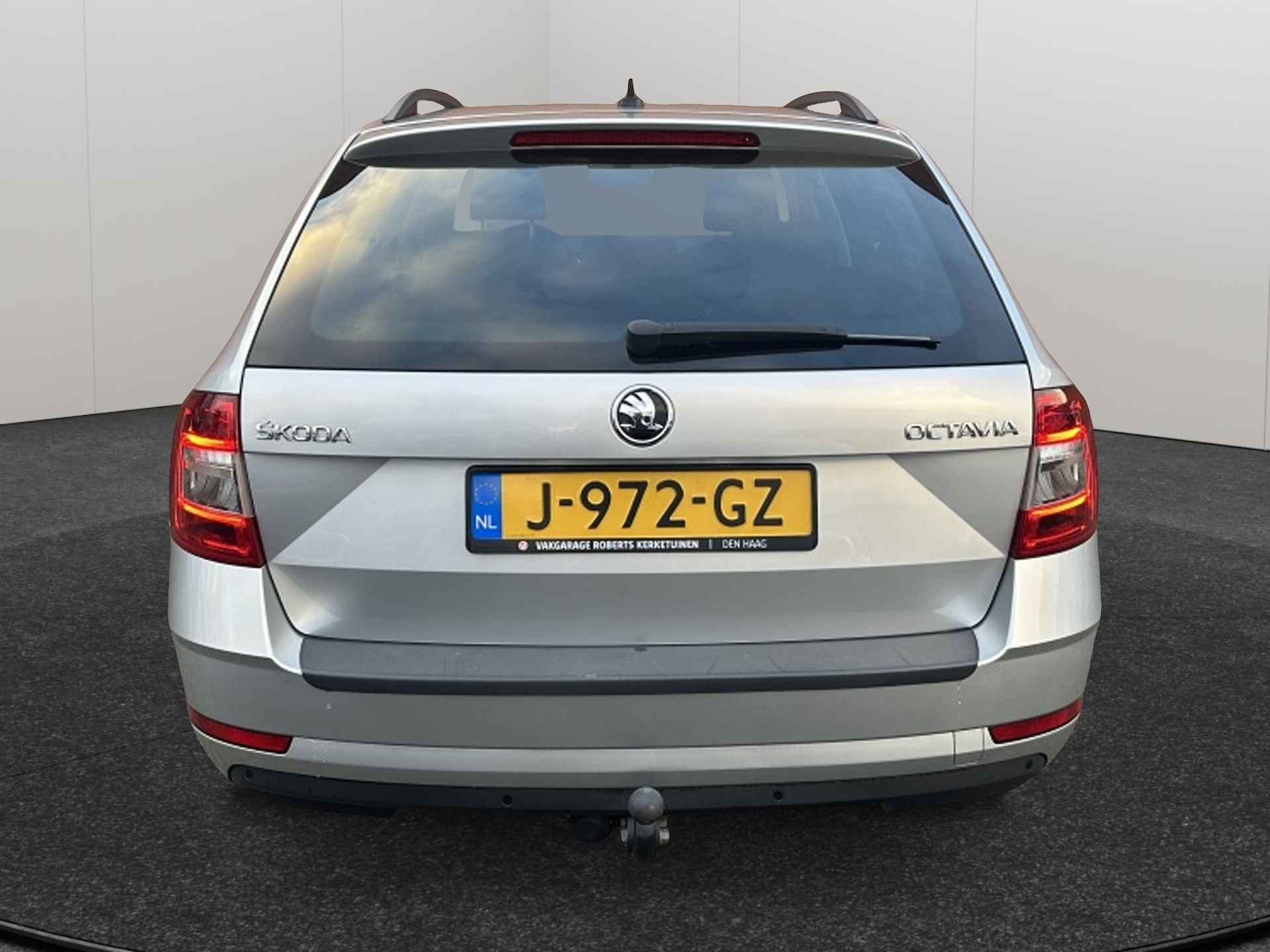 Skoda Octavia Combi 1.5 TSI Business Edition 150PK Automaat Navigatie Half Leder - 34/37