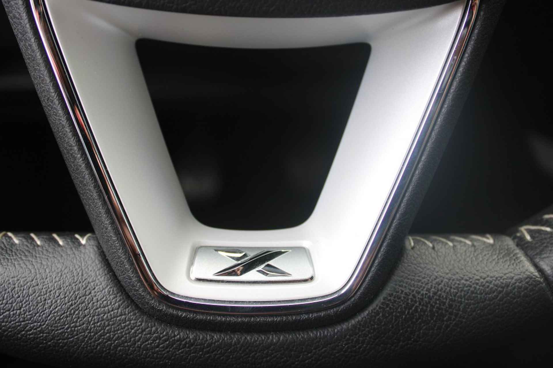 SEAT Arona 1.0 TSi  Xcellence Pack Beats+Proff.+Winter Apple Car Leder LED - 25/34