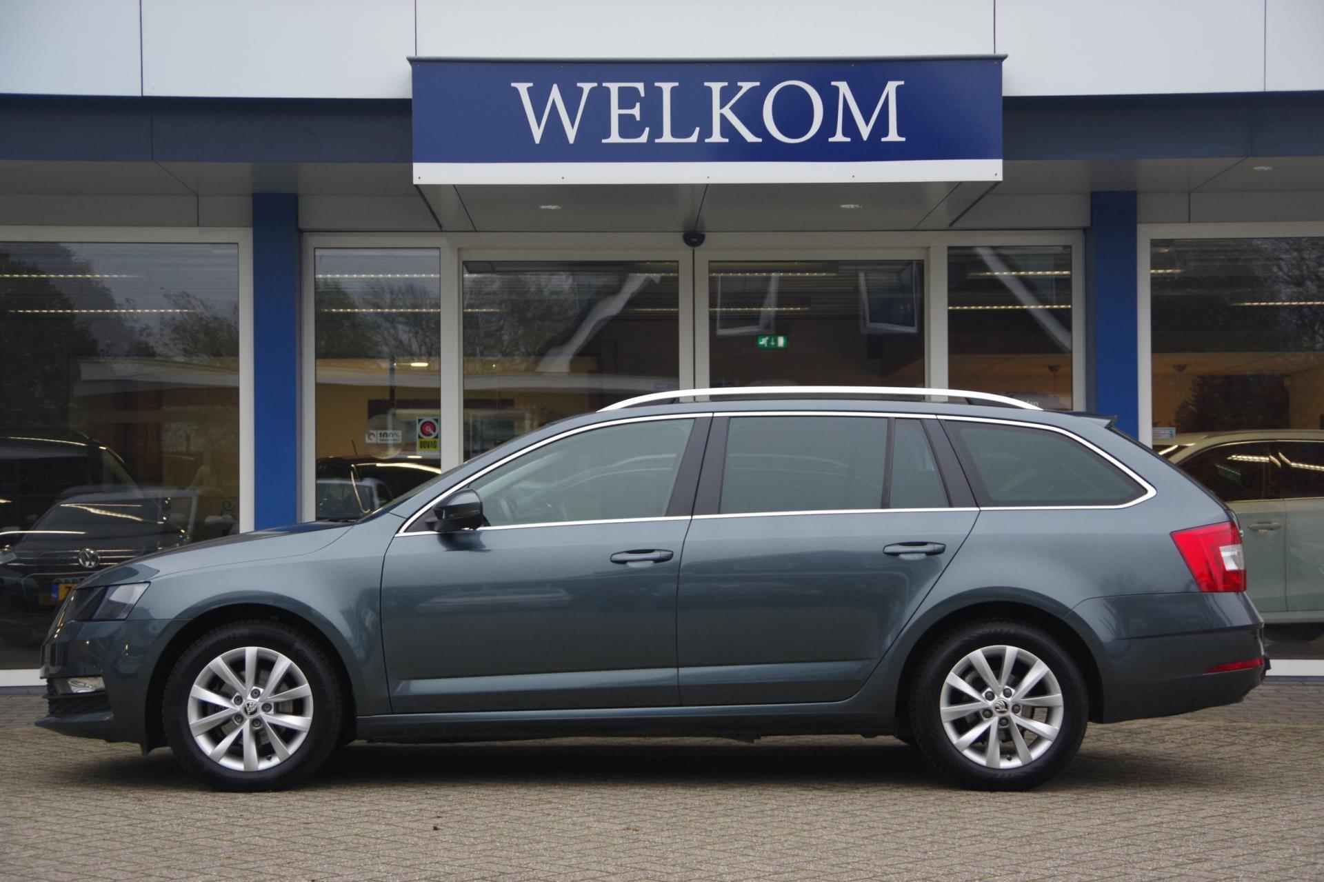 Skoda Octavia Combi 1.6 TDI Ambition Business Navigatie Trekhaak Stoelverwarming - 4/31