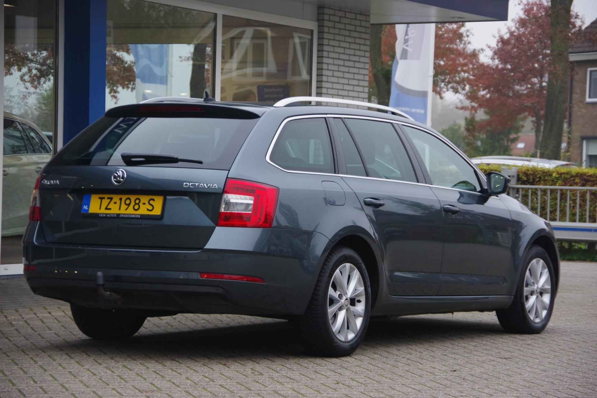 Skoda Octavia Combi 1.6 TDI Ambition Business Navigatie Trekhaak Stoelverwarming - 6/31