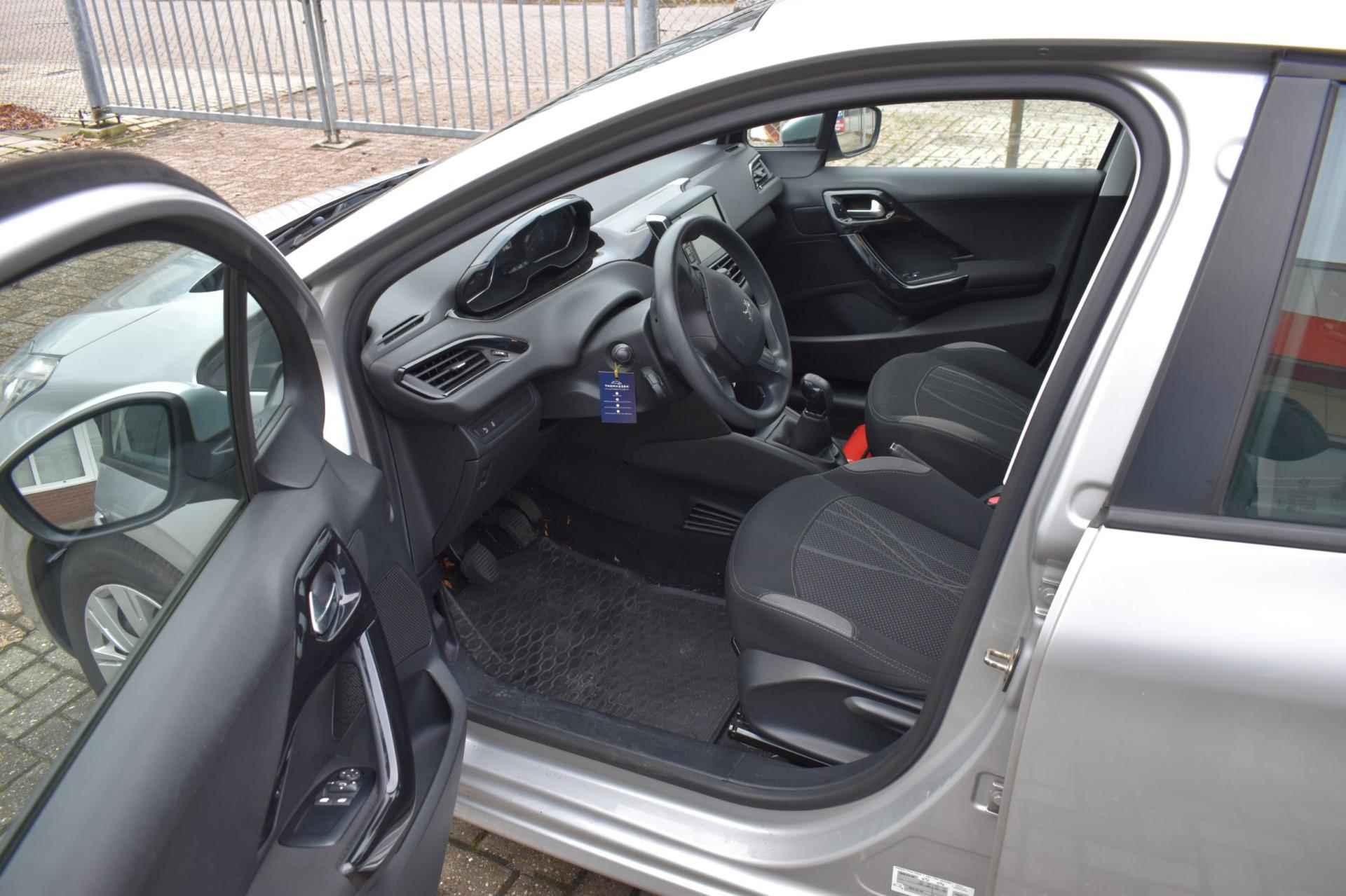 Peugeot 208 1.4 HDi Active - 6/19