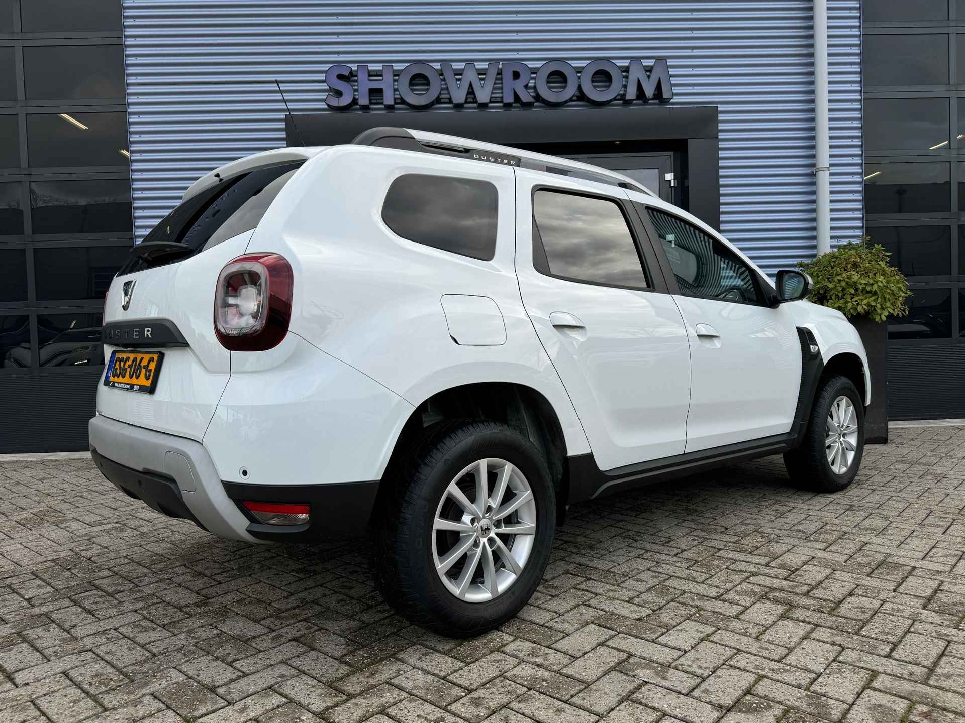 Dacia DUSTER 1.6 SCe Comfort Navi|Camera|Cruise|Airco| 2 velgensets - 13/33