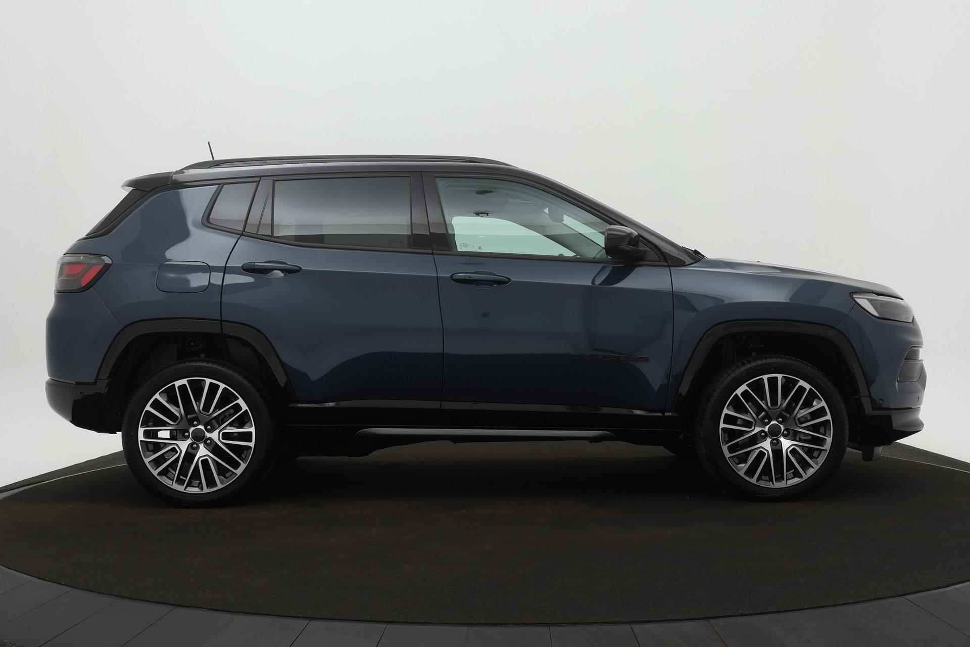 Jeep Compass 4xe 240 Plug-in Hybrid Electric Summit | Navigatie | stoelverwarming | stoel verkoeling | achteruitrijcamera| - 6/30